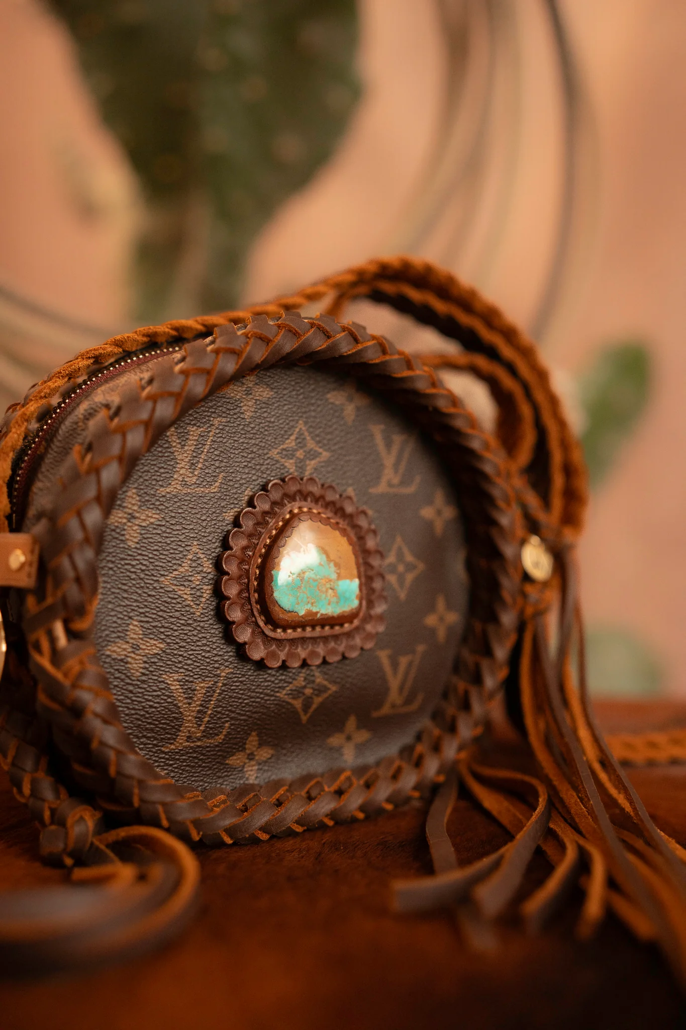 Leather and Vodka 75 Carat Kingman Turquoise Boite Chapeau Bag - Image 2