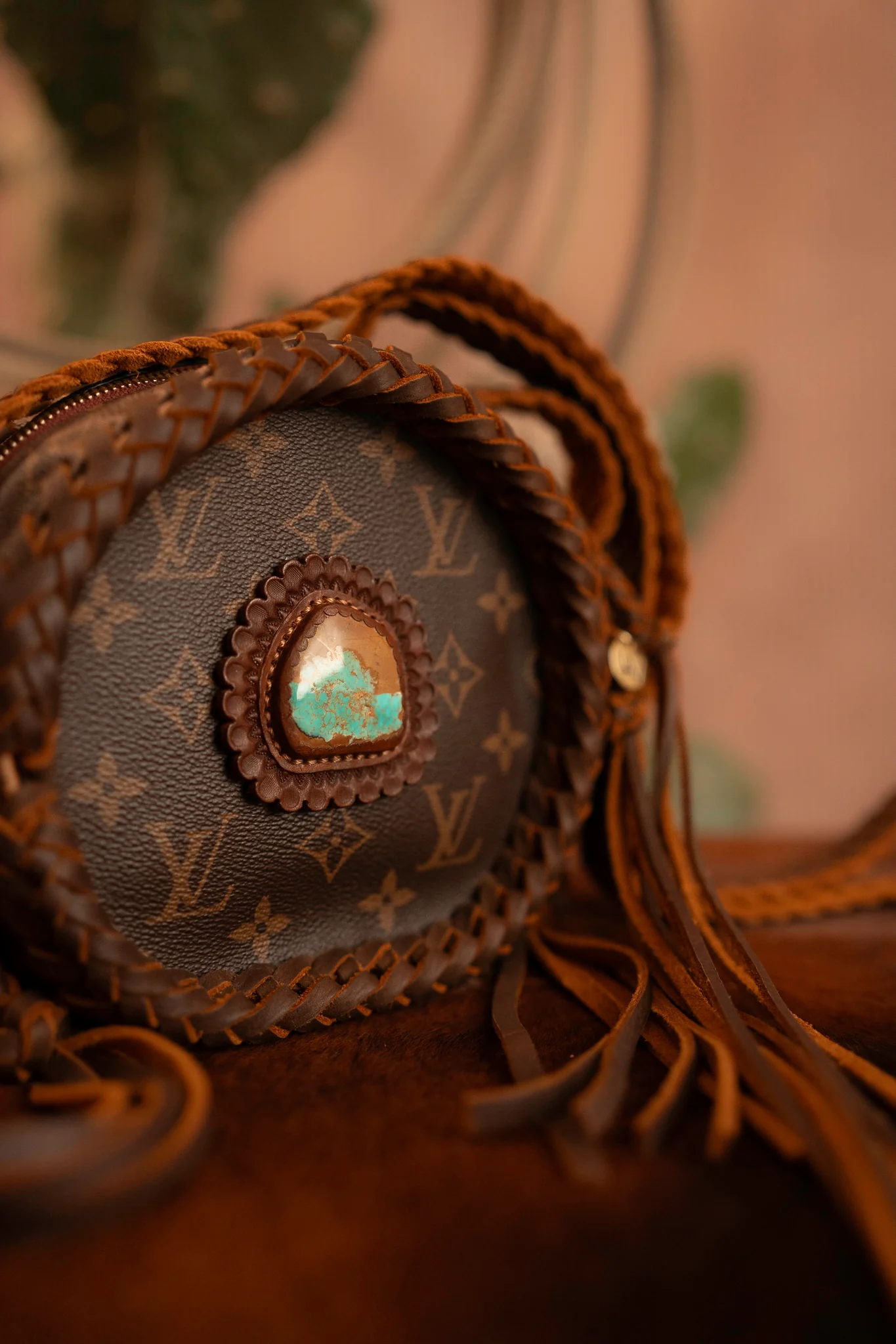 Leather and Vodka 75 Carat Kingman Turquoise Boite Chapeau Bag - Image 4