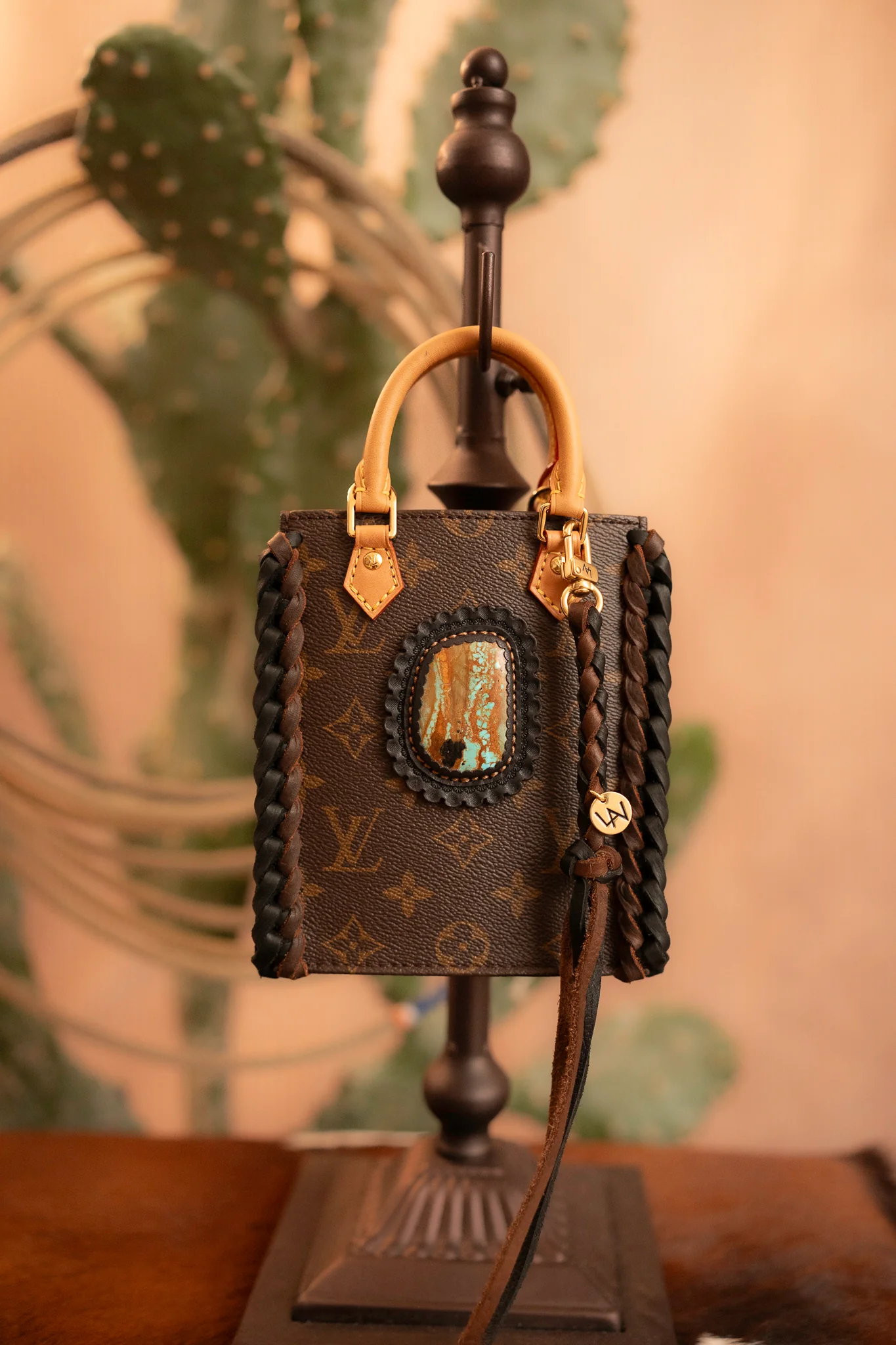 Leather and Vodka 95 Carat Kingman Turquoise Petite Sac Plat Bag - Image 6