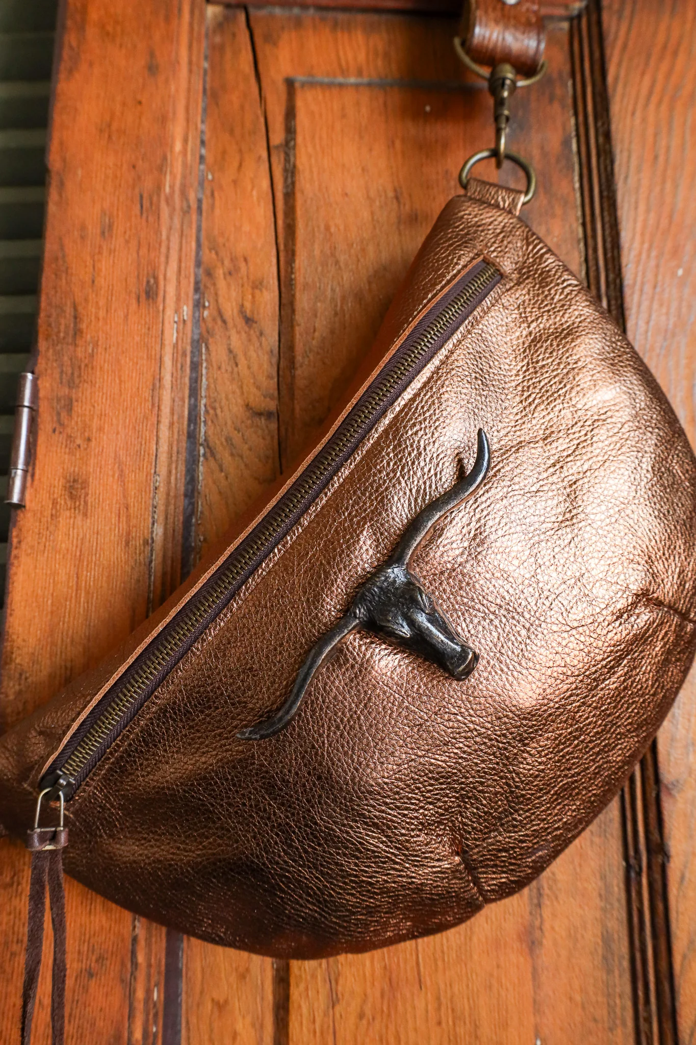 Two Bar West Small Brass Longhorn Vintage Strap Bag - Image 2