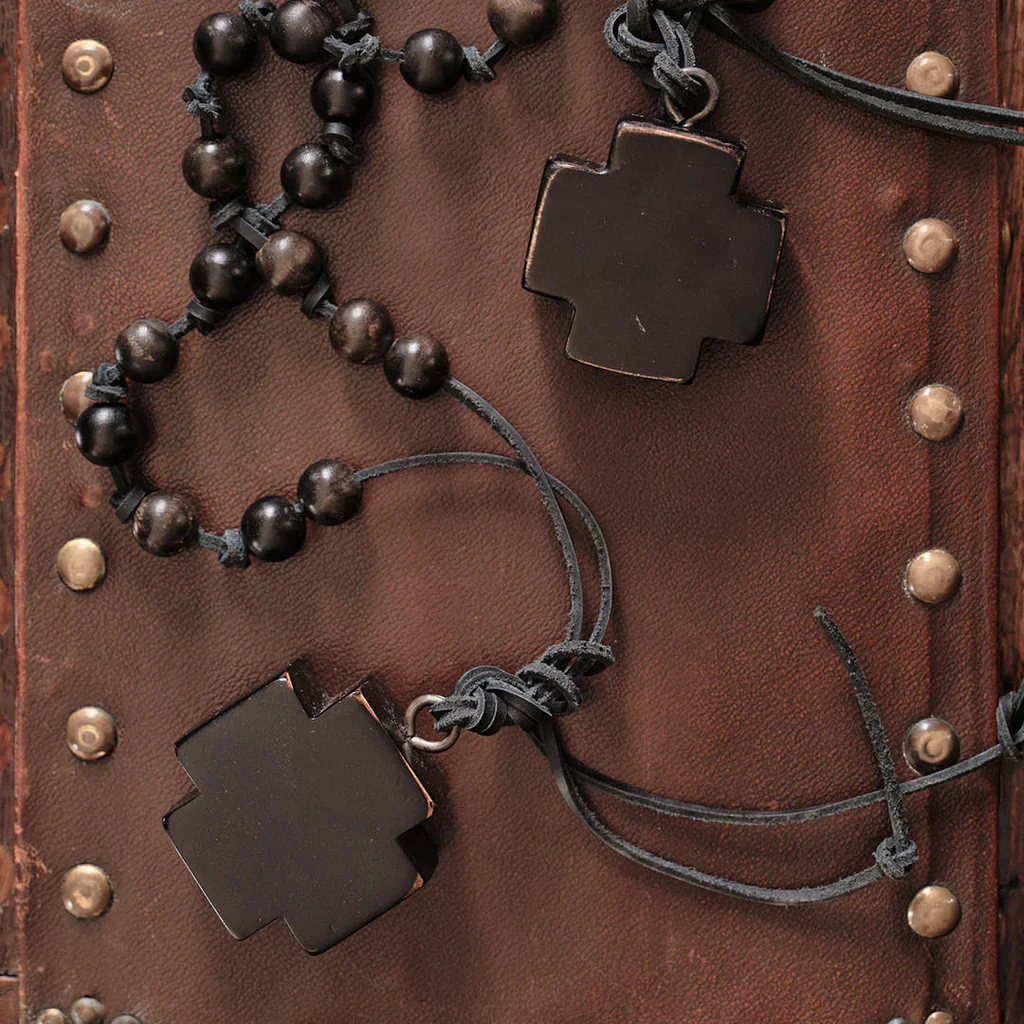 Jan Barboglio Taos Wood and Cross Blessing Beads - Image 3
