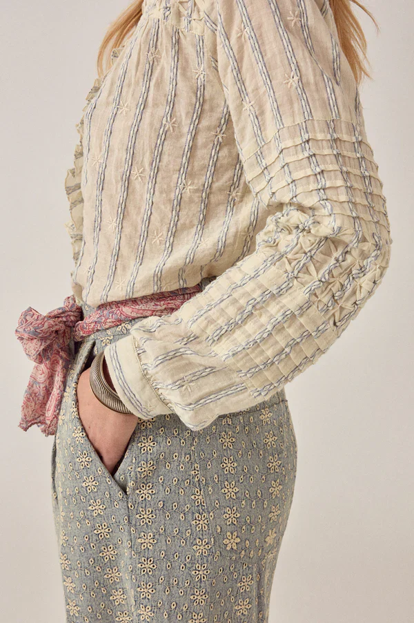Maison Hotel Elta Blouse Cloud Thread - Image 4