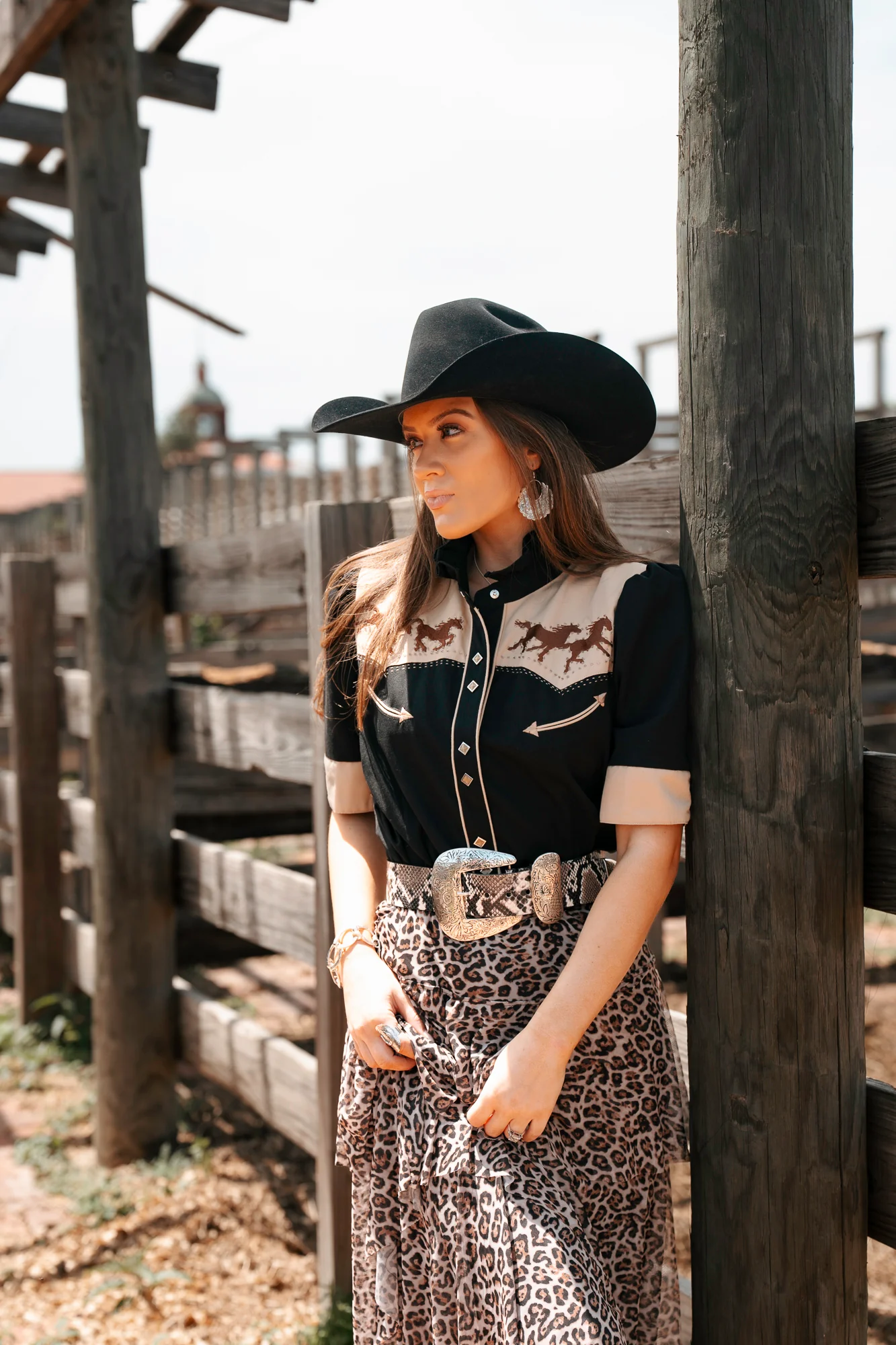 Wild Ridge Vintage Horse Embroidered Bead Blouse - Image 4