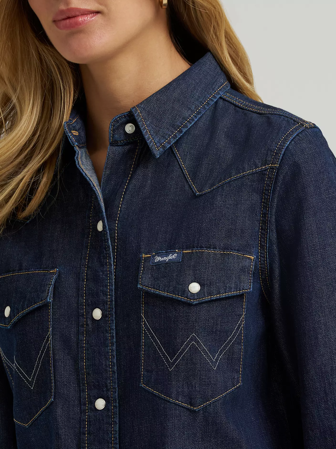 Wrangler Vintage-Fit Denim Western Snap Shirt - Image 5
