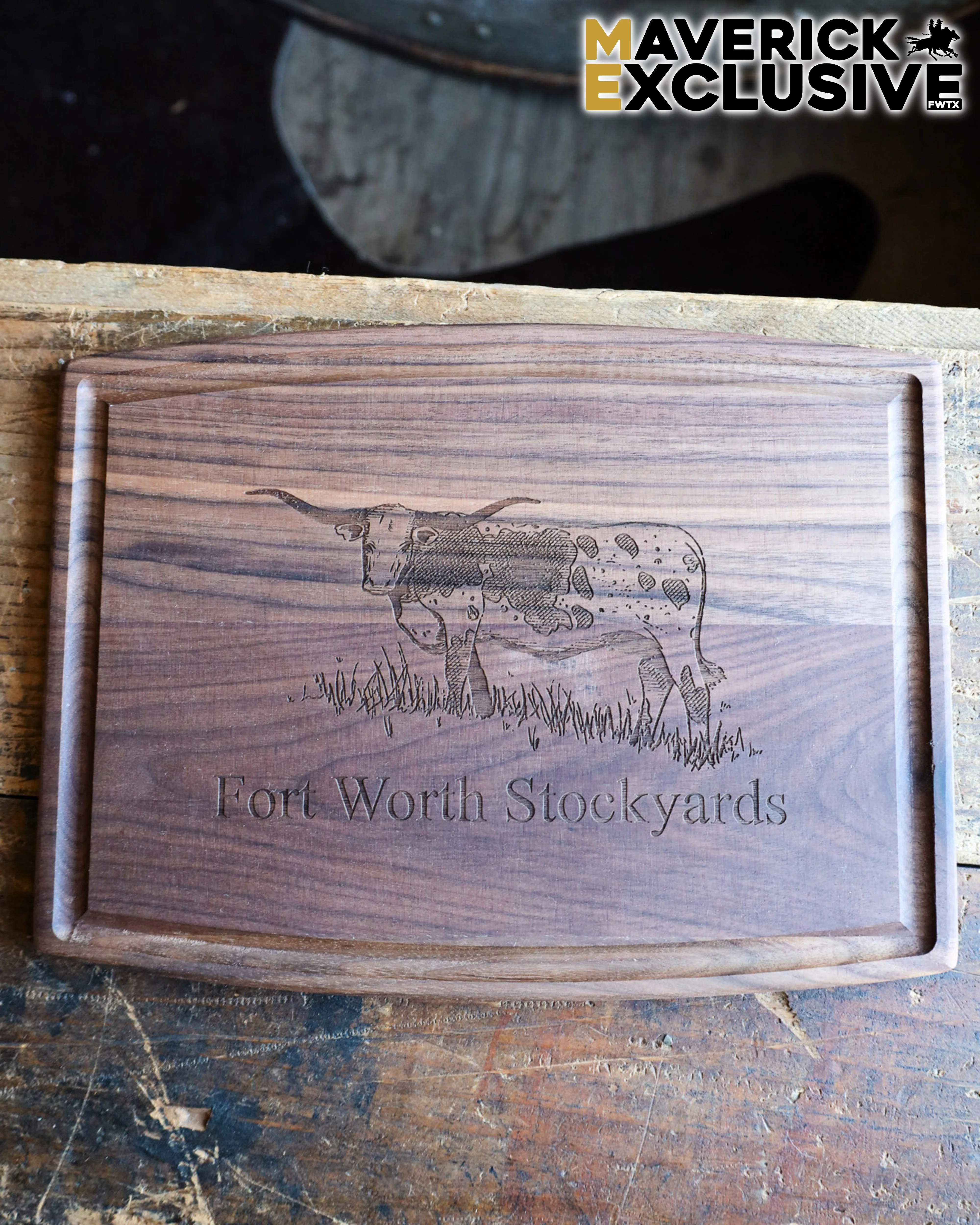 Maverick Exclusive Fort Worth Stockyards Longhorn 12X9 Walnut Board