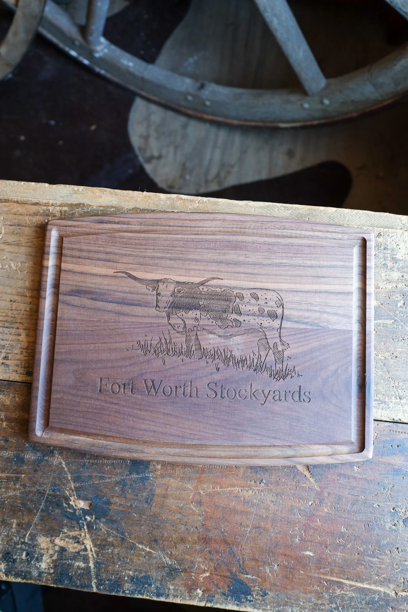 Maverick Exclusive Fort Worth Stockyards Longhorn 12X9 Walnut Board - Image 6