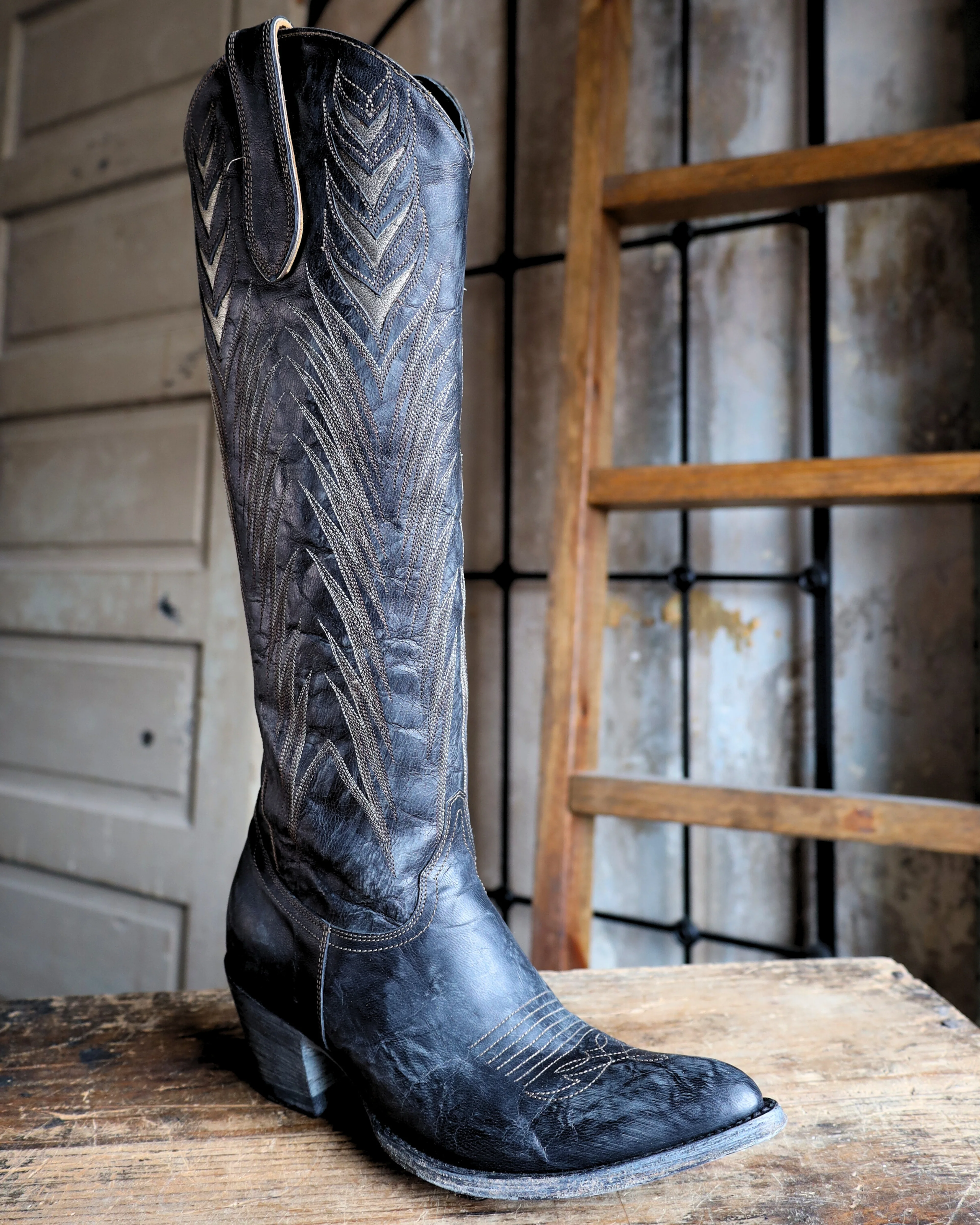 OLD GRINGO WOMEN'S EMMER 18" BOOT - Image 2
