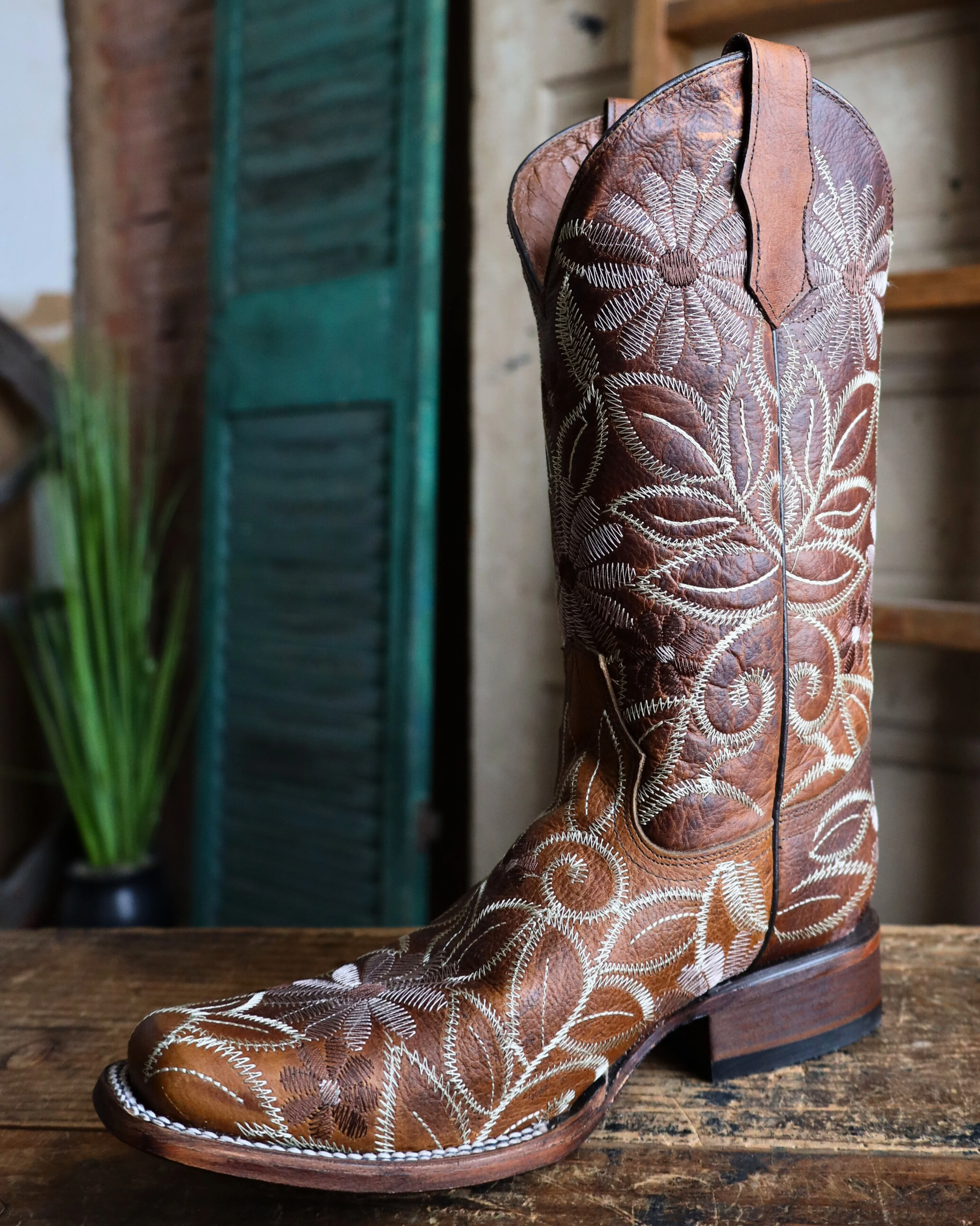 CIRCLE G BY CORRAL WOMEN'S FLORAL EMBROIDERY SQUARE TOE 12" BOOT - Image 4