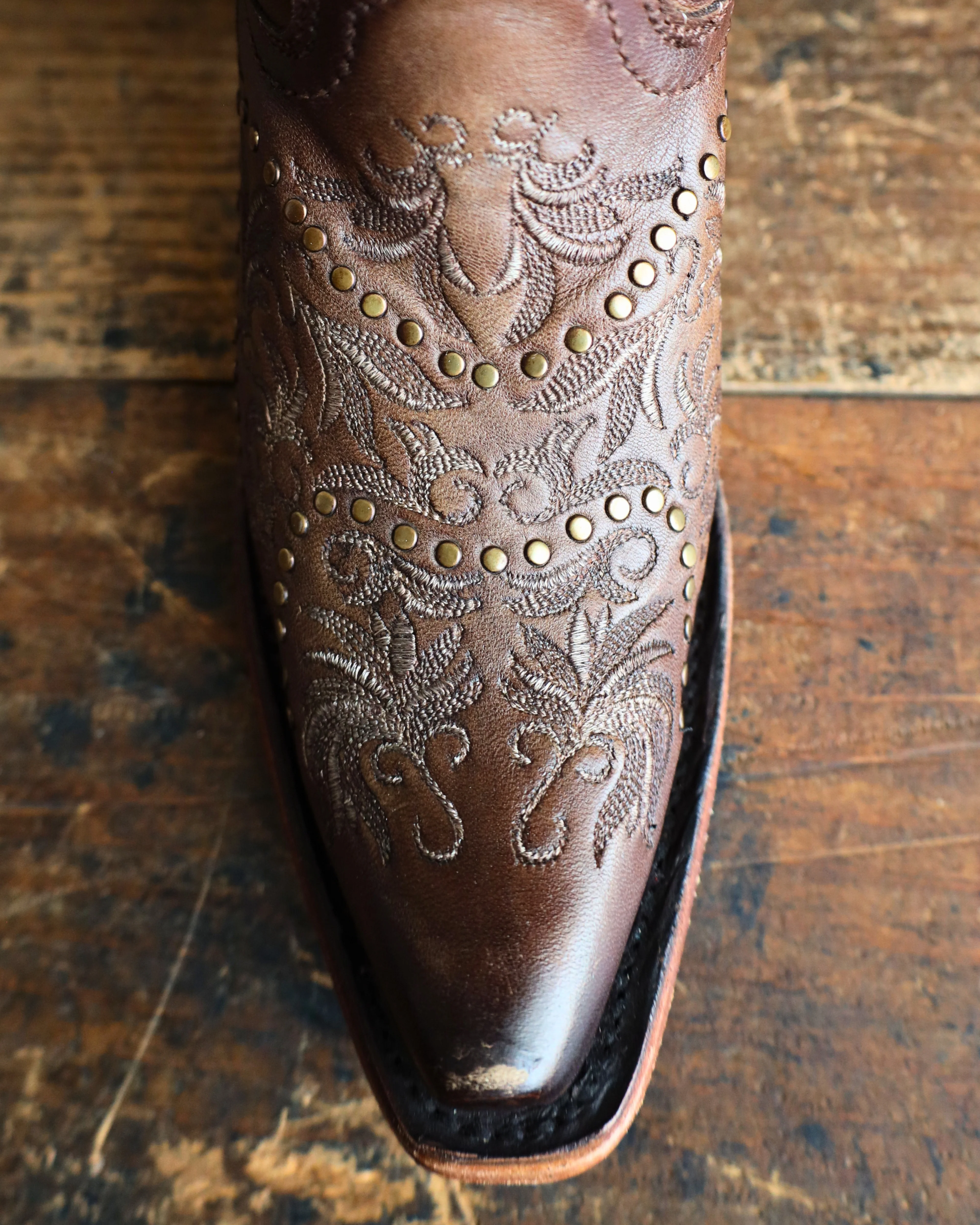 CORRAL WOMEN'S MAPLE SNIP TOE EMBROIDERED STUDS 13" BOOT - Image 4