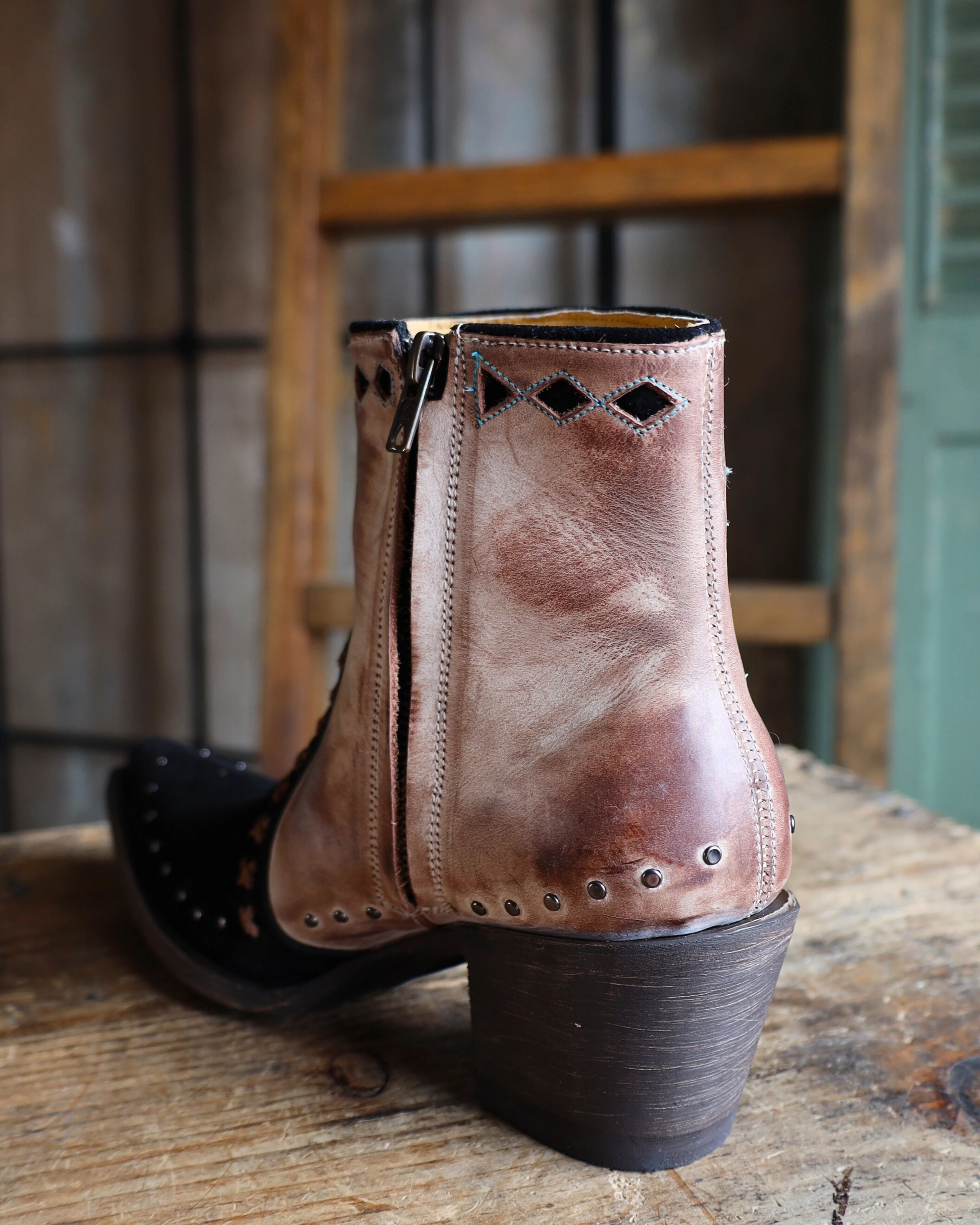 YIPPEE KI YAY BY OLD GRINGO WOMEN'S MAYBELL 6" BOOT - Image 6