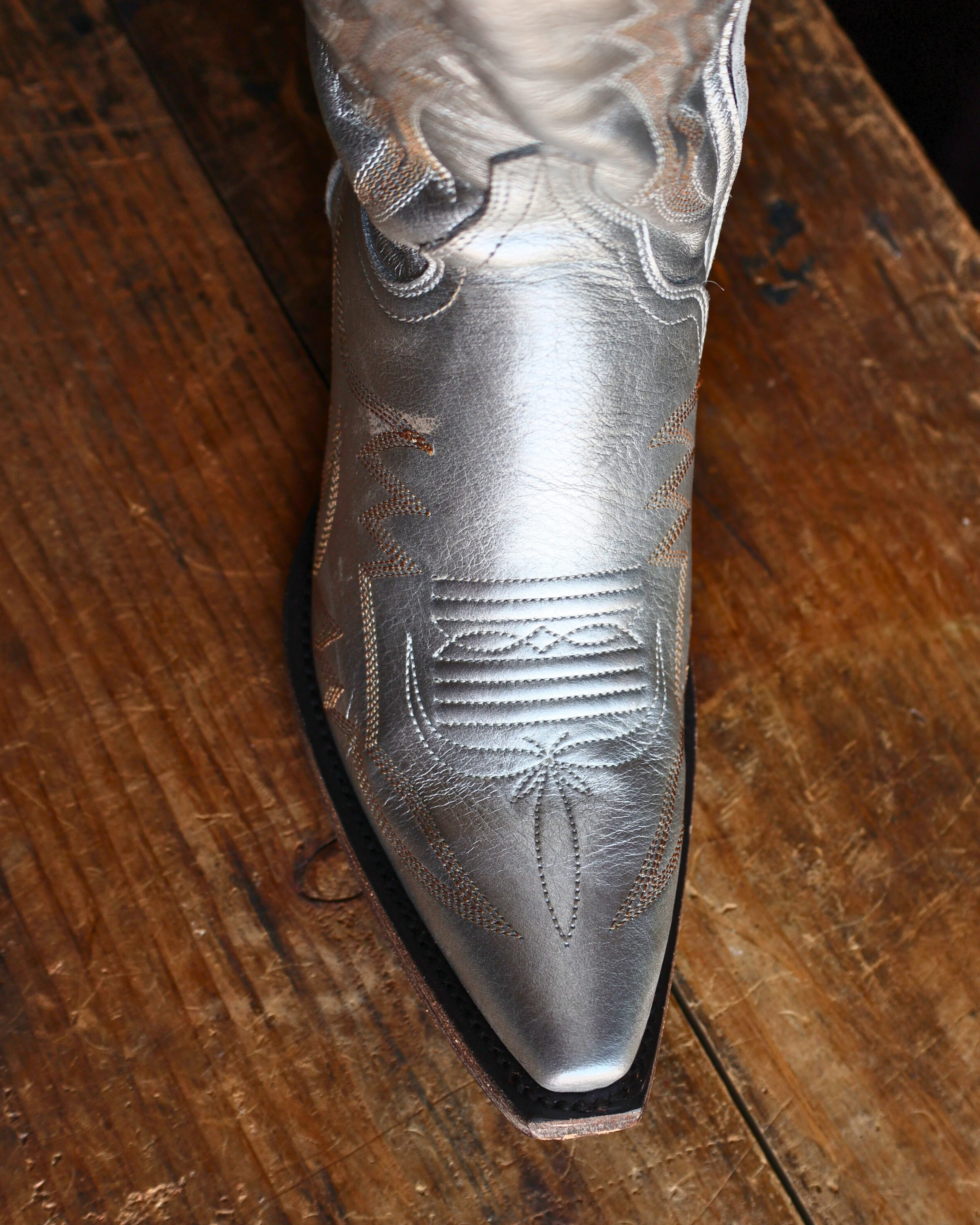 Maverick Exclusive OLD GRINGO WOMEN'S MAYRA SILVER 18" BOOT - Image 4