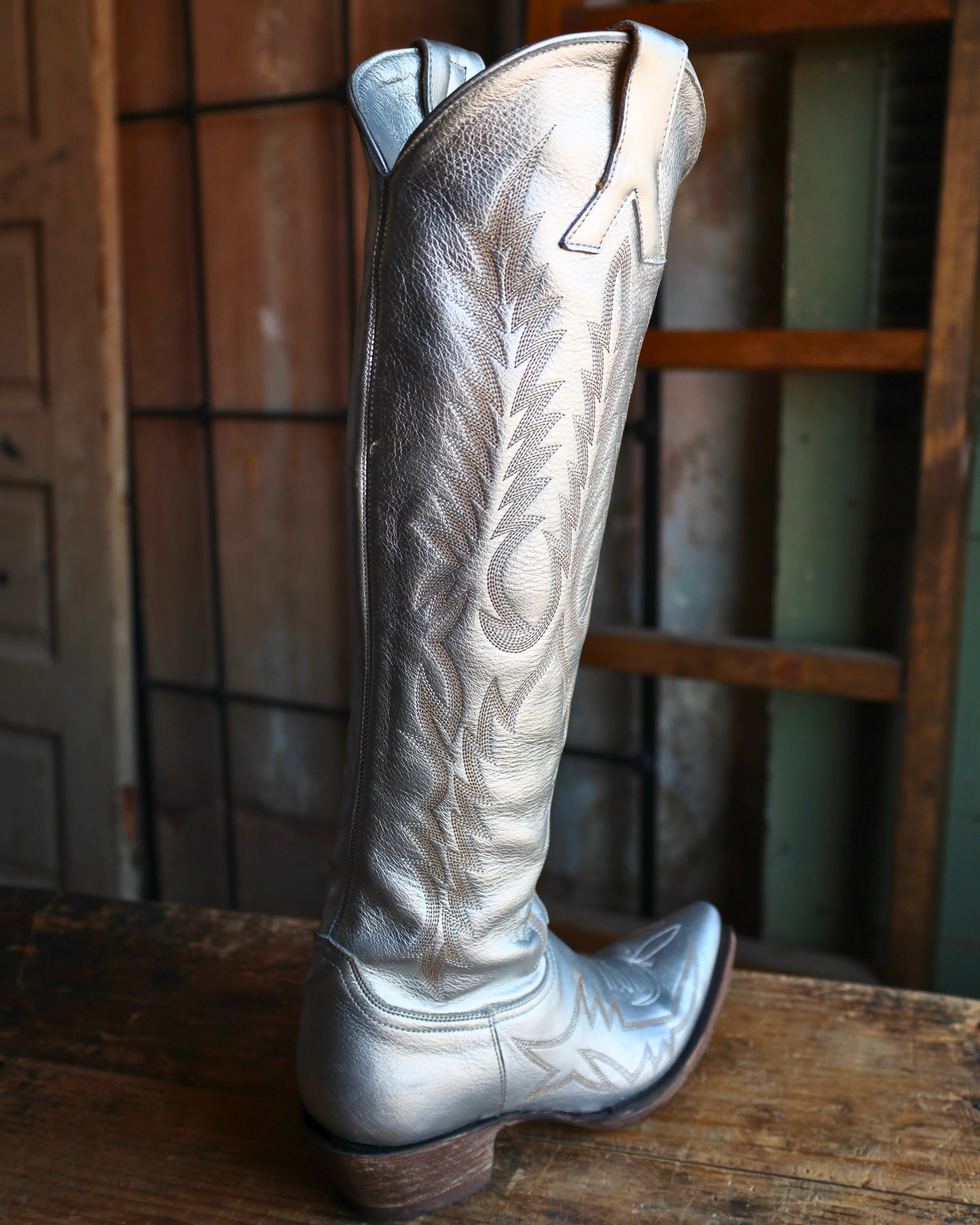 Maverick Exclusive OLD GRINGO WOMEN'S MAYRA SILVER 18" BOOT - Image 7