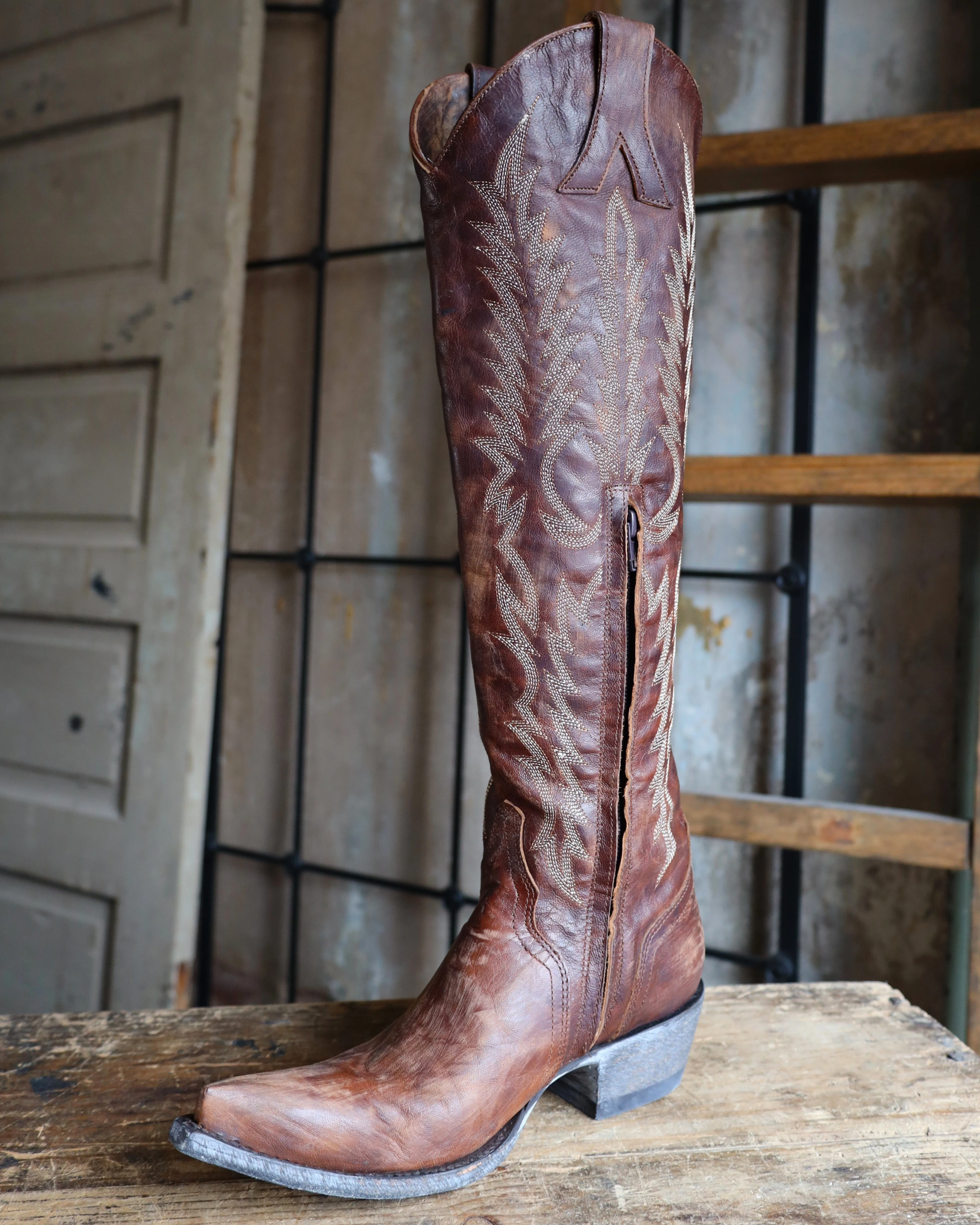 OLD GRINGO WOMEN'S MAYRA BRASS 18" BOOT - Image 9