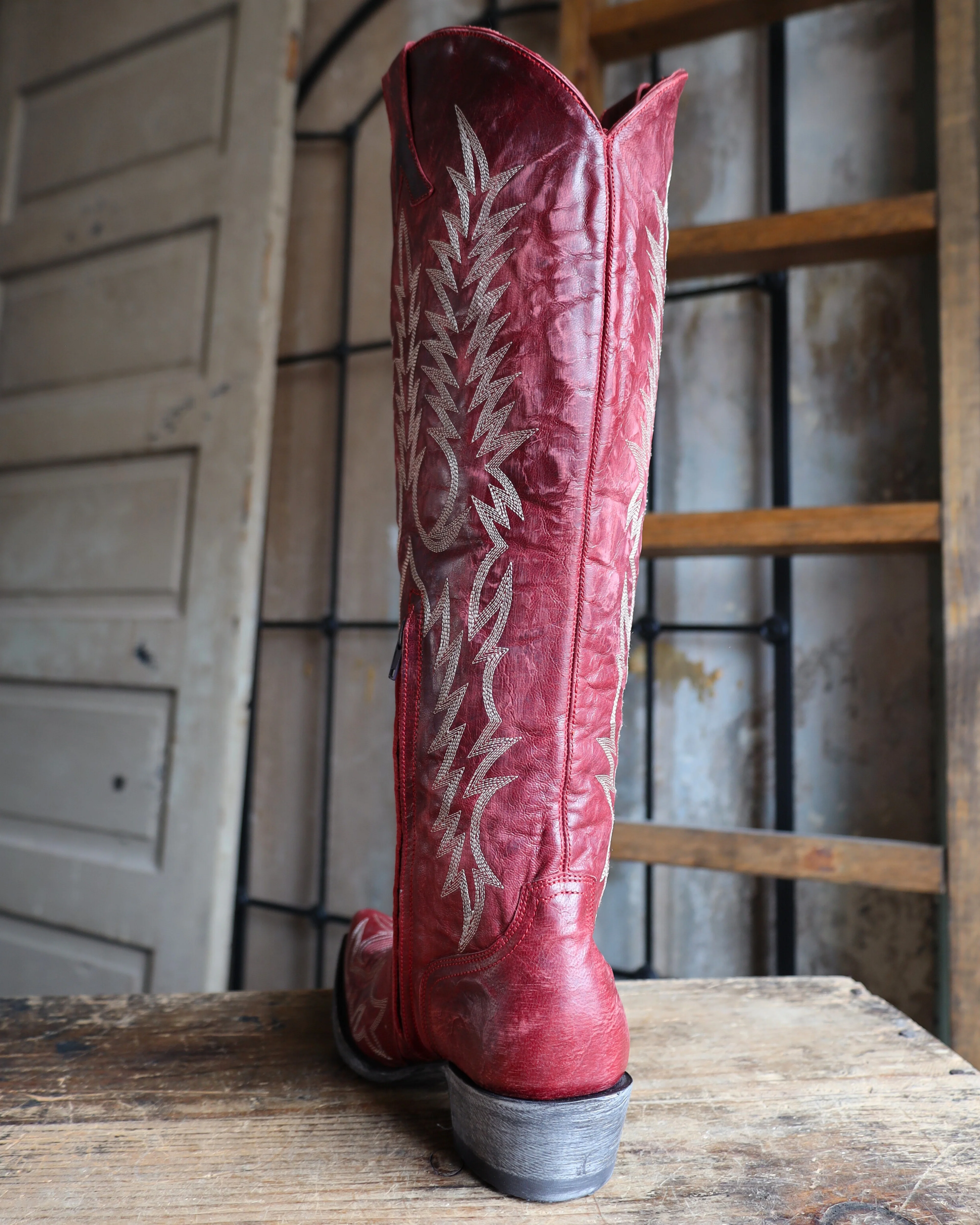 OLD GRINGO WOMEN'S MAYRA RED RELAXED 18" BOOT - Image 10