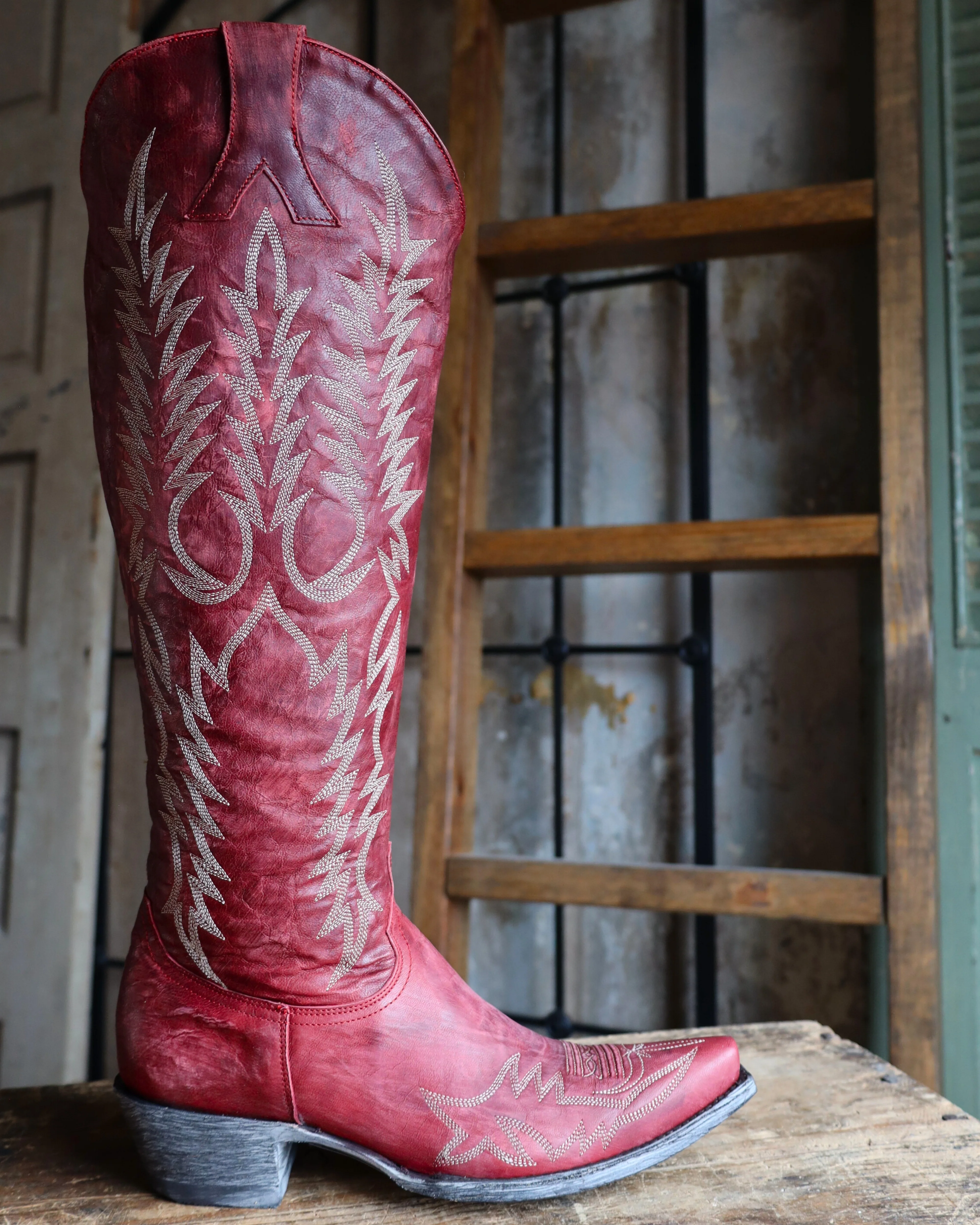 OLD GRINGO WOMEN'S MAYRA RED RELAXED 18" BOOT - Image 11
