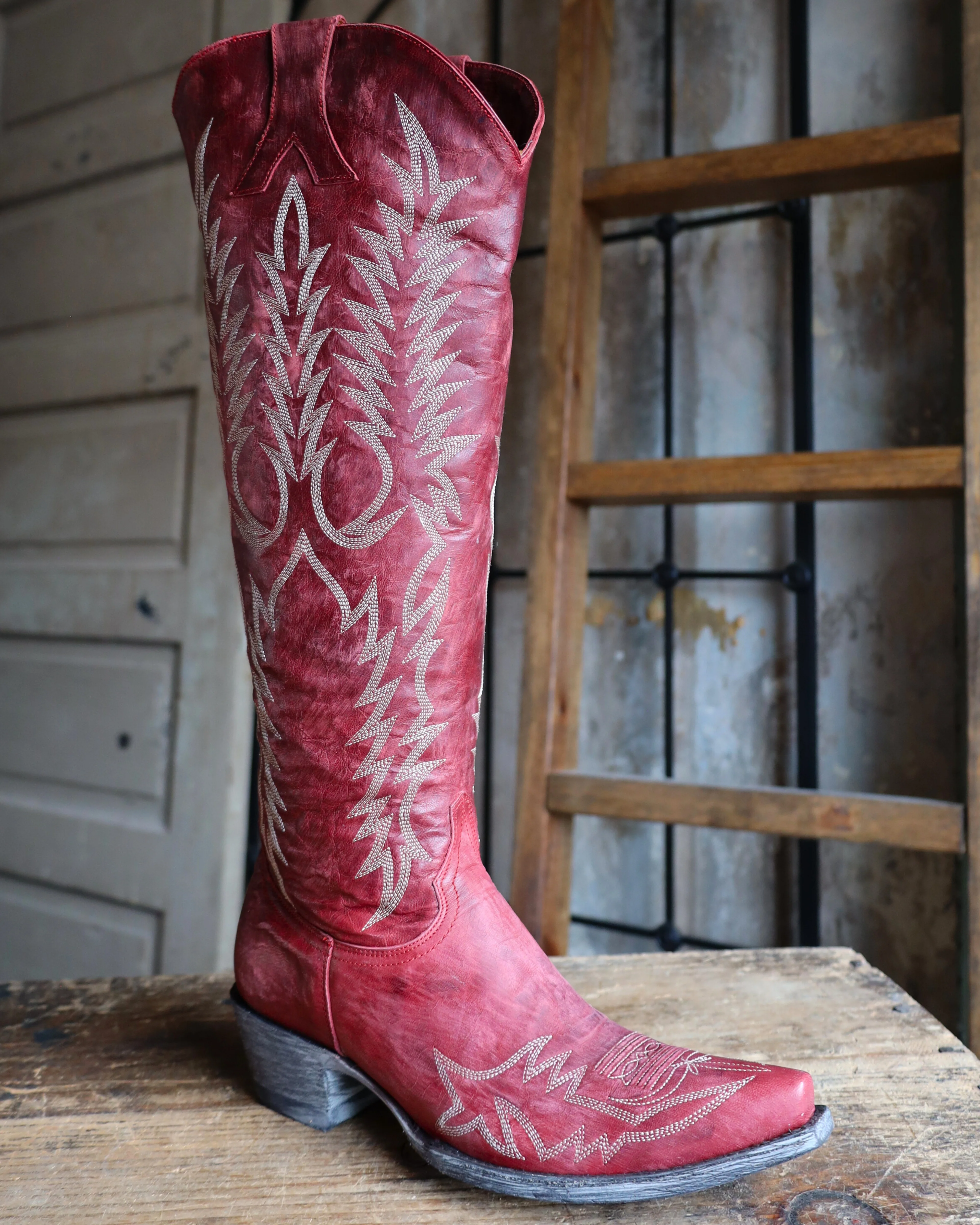 OLD GRINGO WOMEN'S MAYRA RED RELAXED 18" BOOT - Image 2