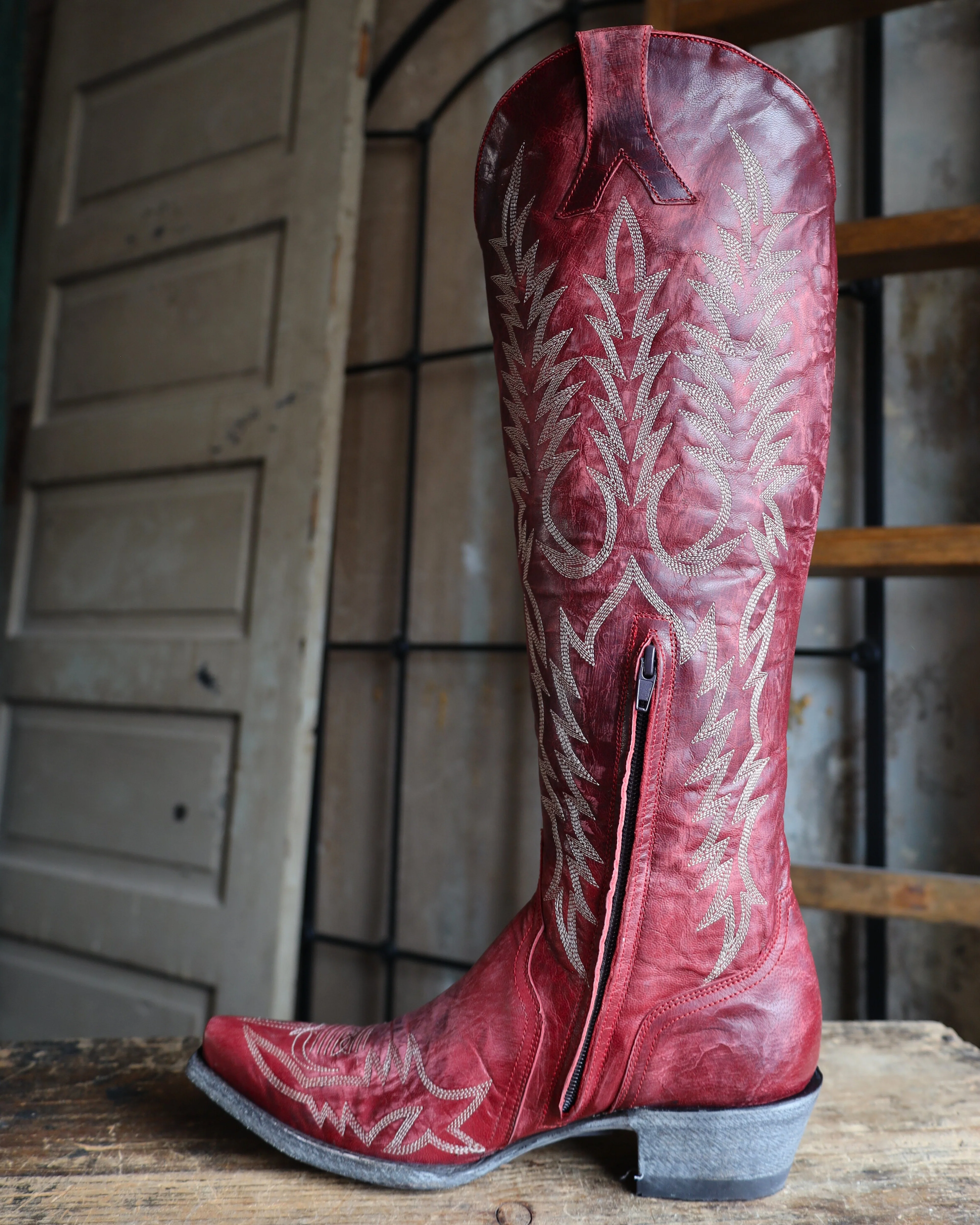 OLD GRINGO WOMEN'S MAYRA RED RELAXED 18" BOOT - Image 8