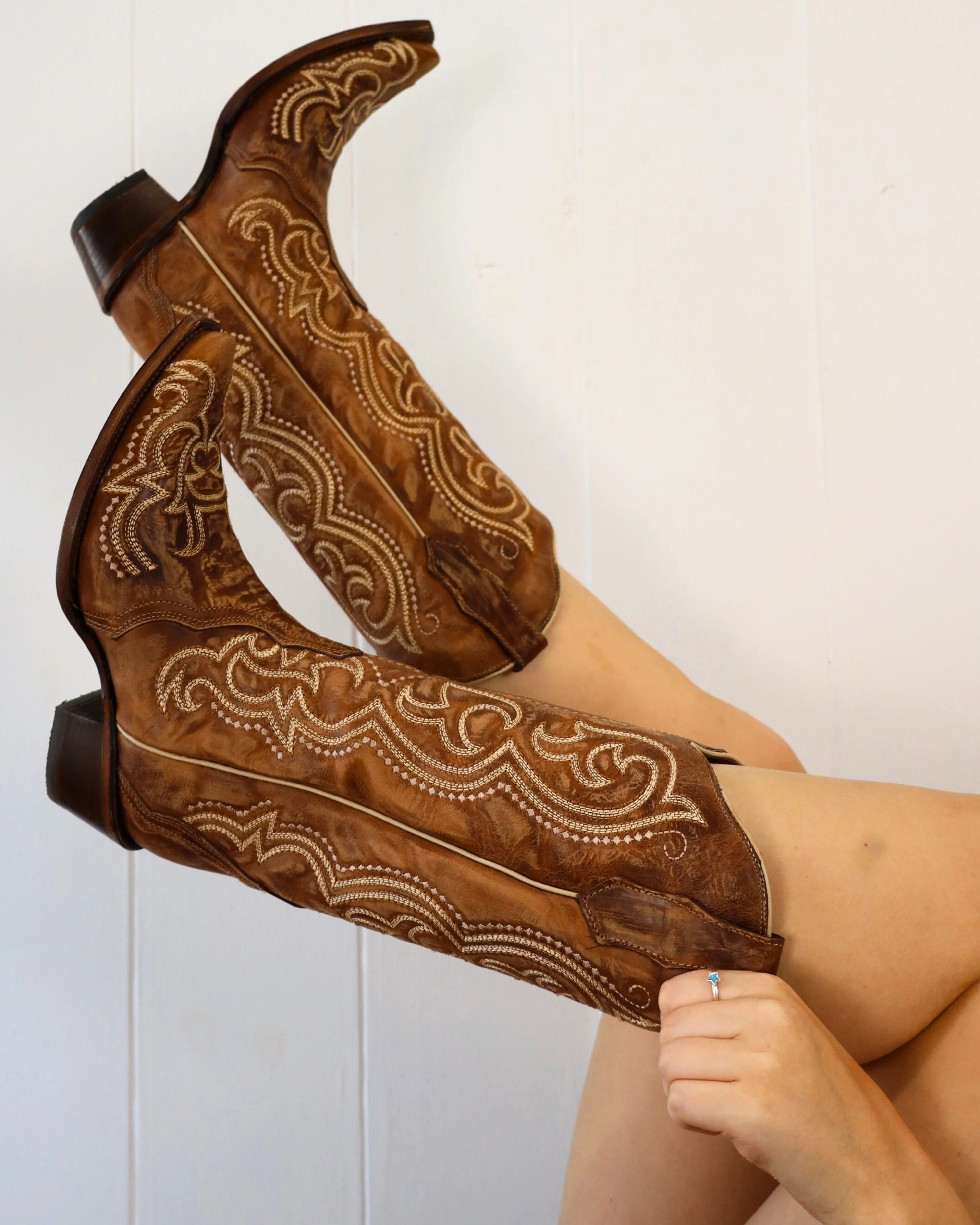 CIRCLE G BY CORRAL WOMEN'S SEQUENCE EMBROIDERY 13" BOOT - Image 3
