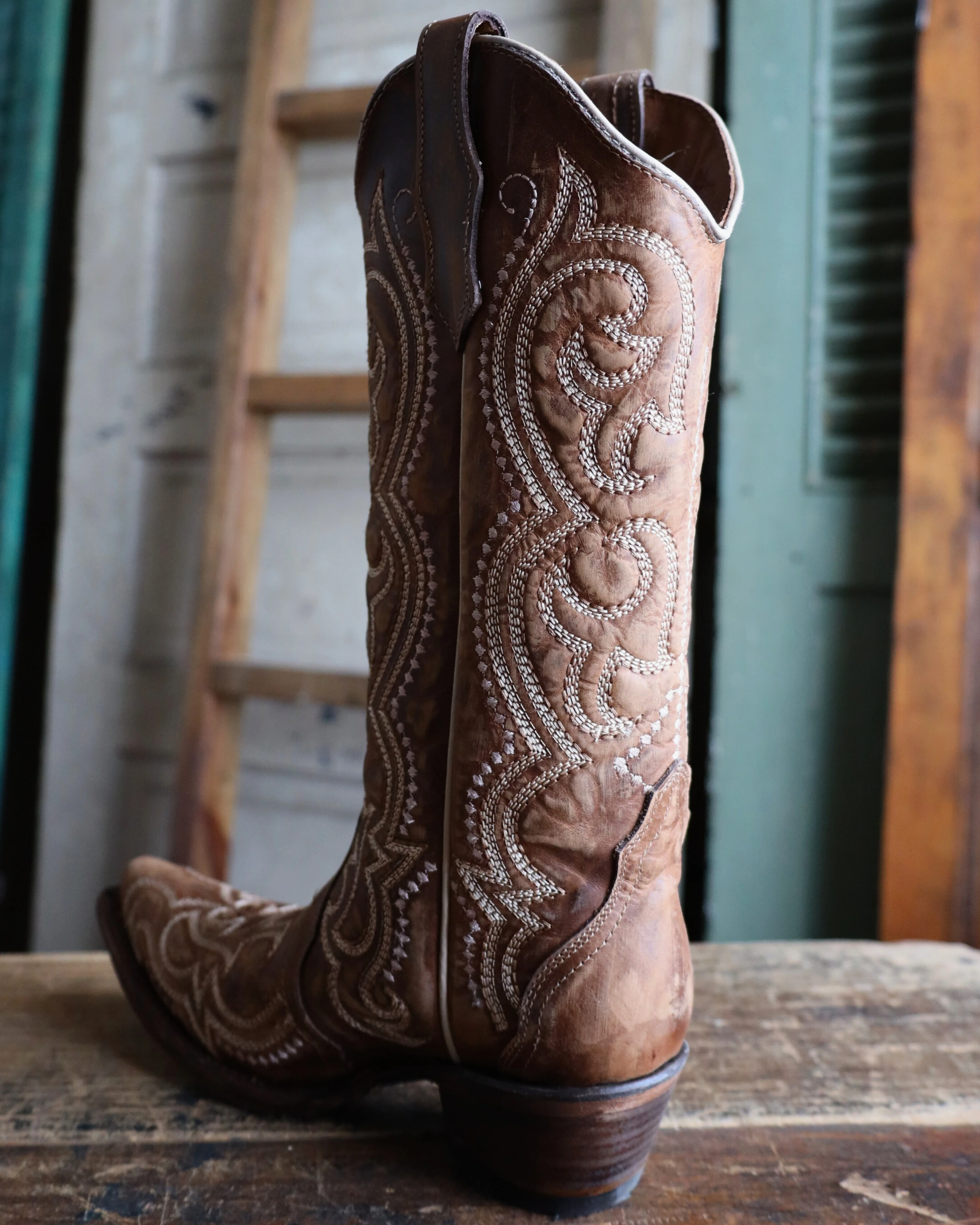 CIRCLE G BY CORRAL WOMEN'S SEQUENCE EMBROIDERY 13" BOOT - Image 4