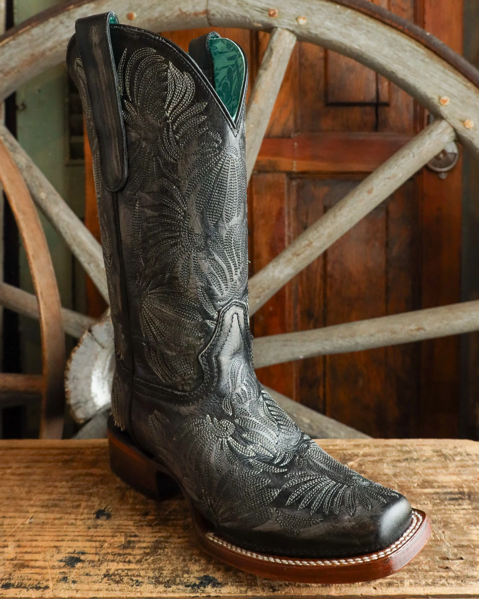 Corral Women's Floral Embroidery Square Toe 11" Boot - Image 2