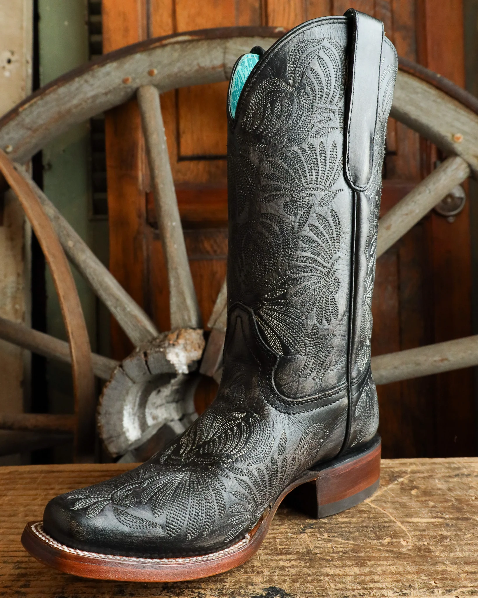 Corral Women's Floral Embroidery Square Toe 11" Boot - Image 5