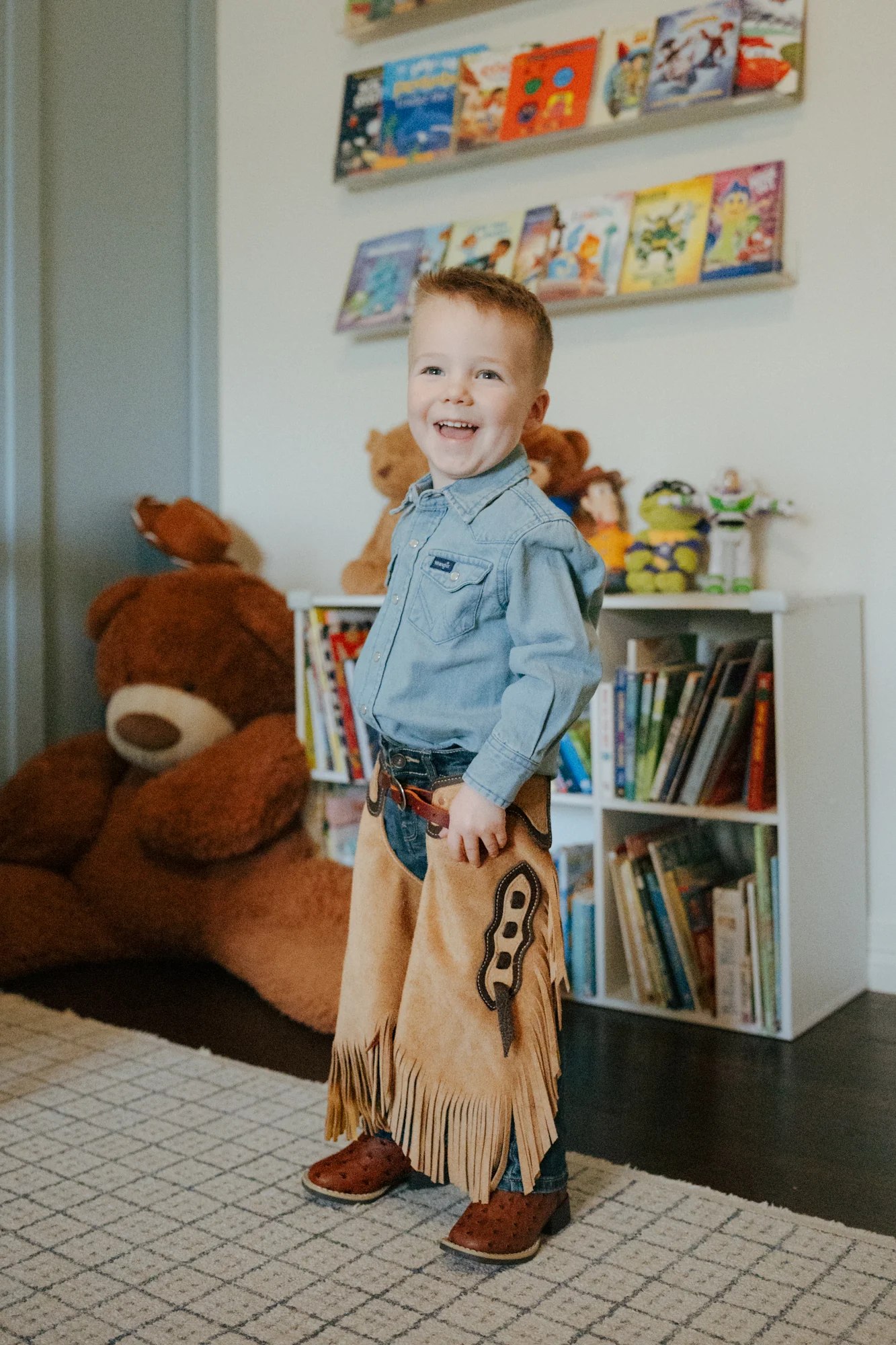Rockin Y Saddlery Kid's Tan Chaps - Image 3