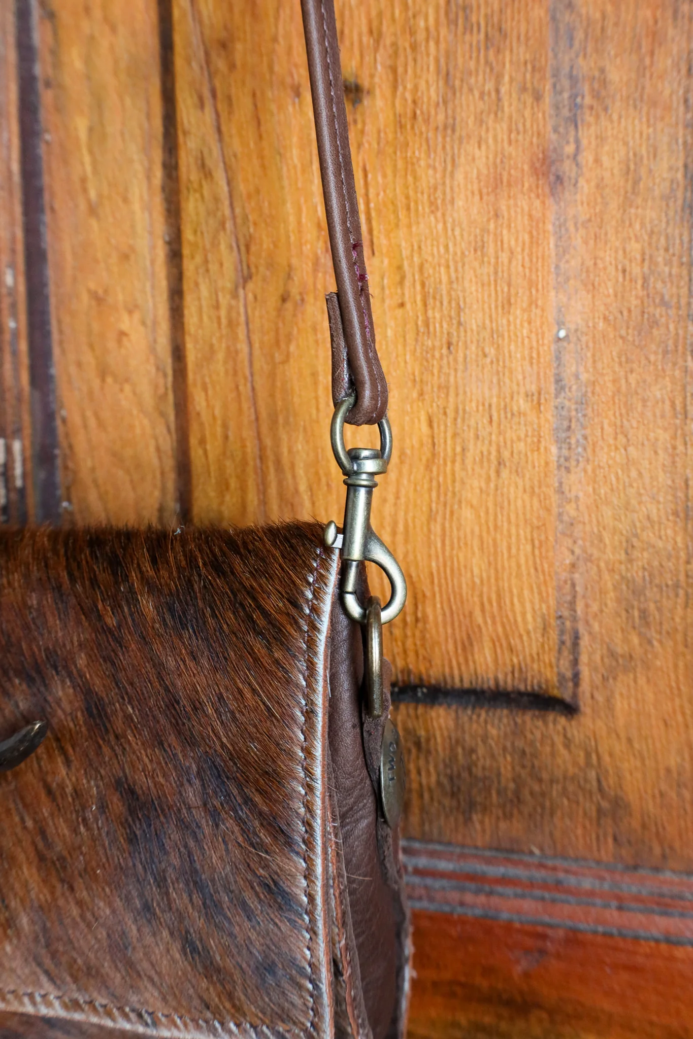 Two Bar West Longhorn Cowhide Clutch Crossbody Purse - Image 5