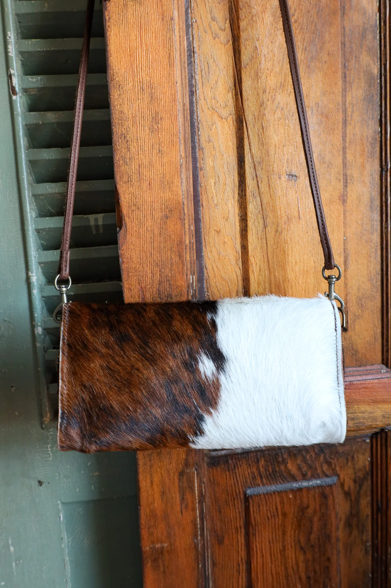 Two Bar West Longhorn Cowhide Clutch Crossbody Purse - Image 7