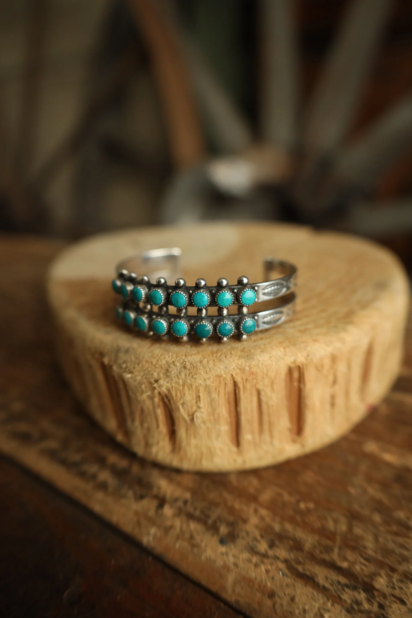 2 Rows 8 Turquoise Dots Cuff - Image 3