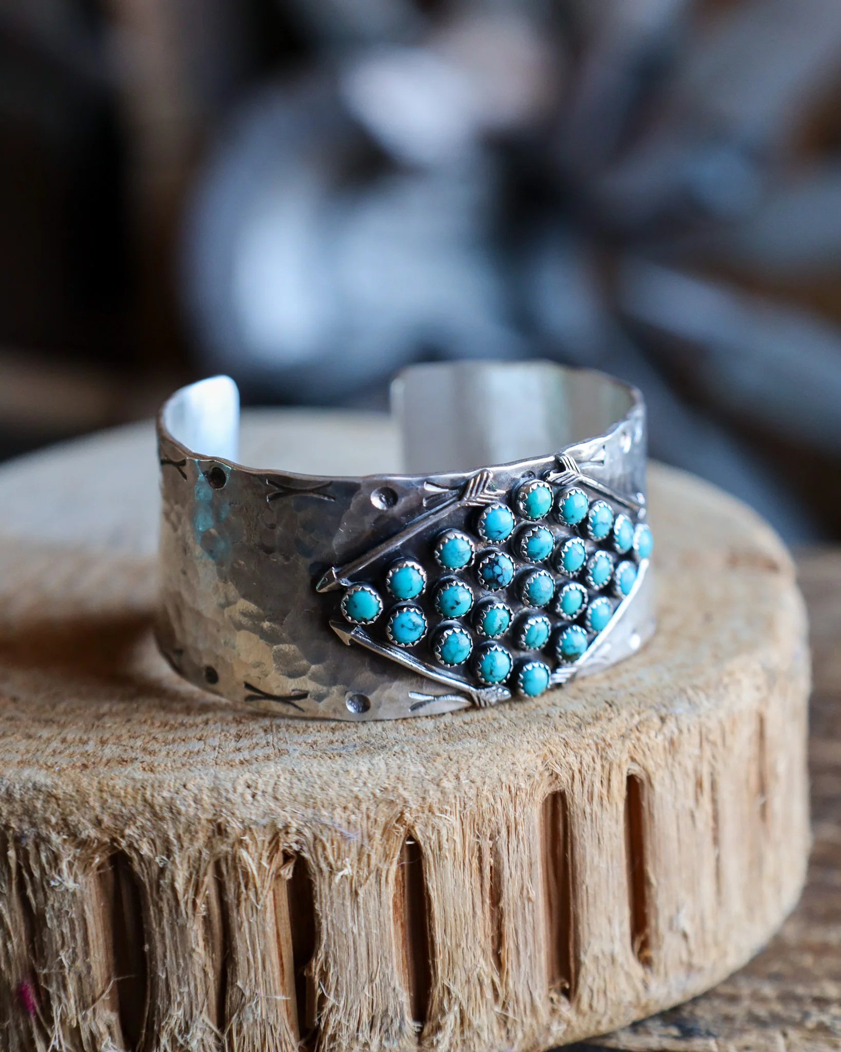 Richard Schmidt 25 Turquoise Dots 4 Arrows 1" Cuff - Image 3