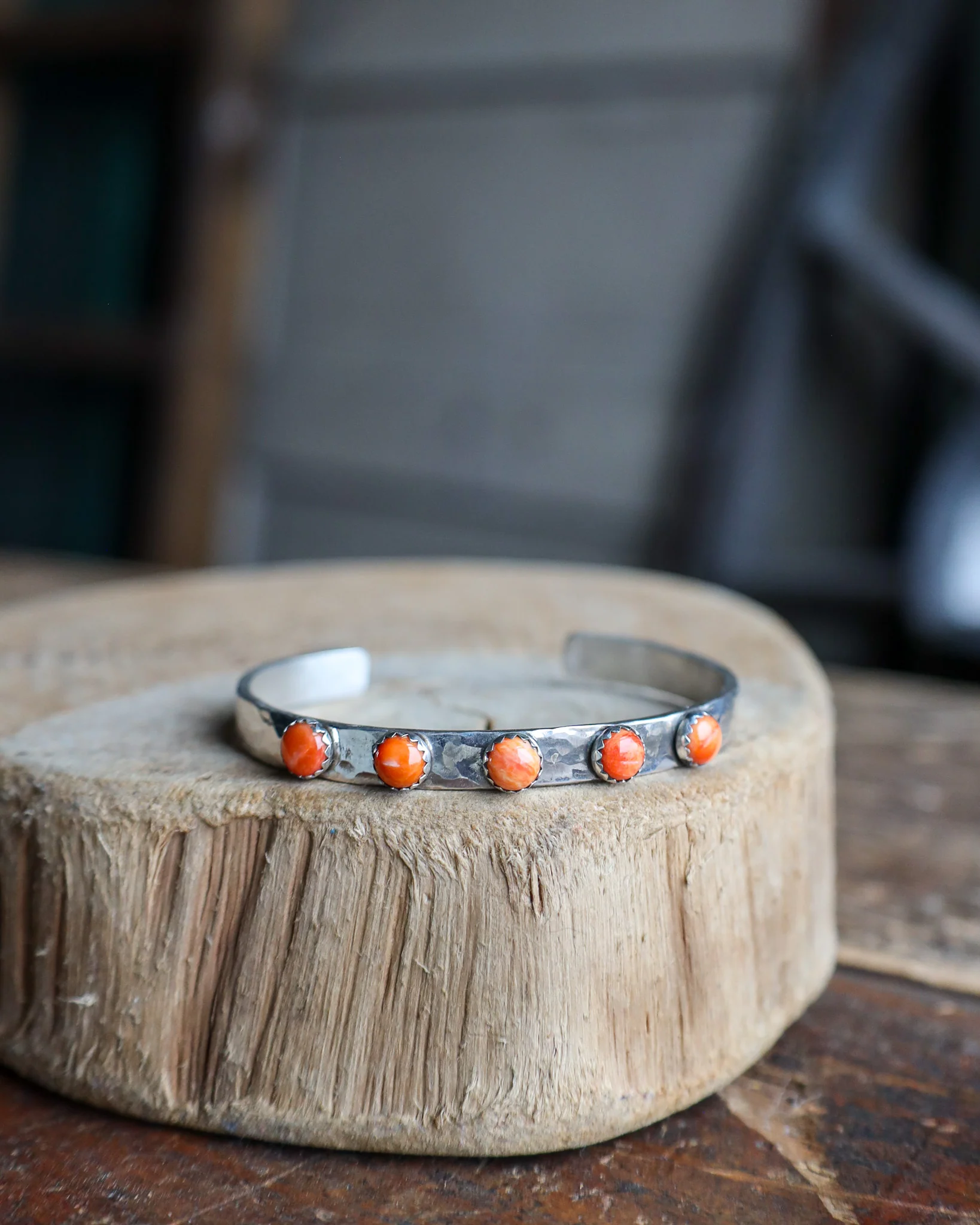 Richard Schmidt 6MM 5 Spiny Oyster Rounds Cuff