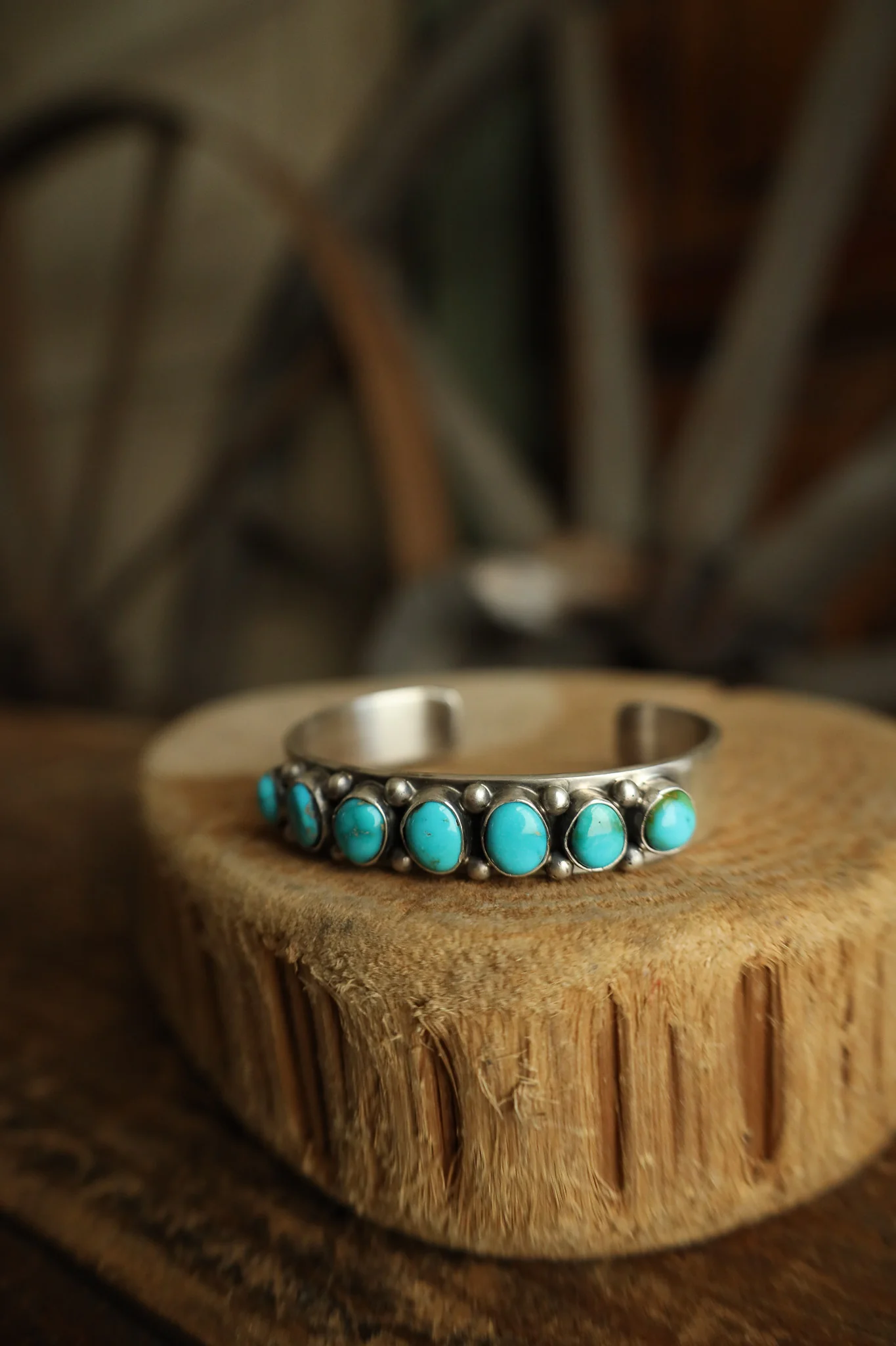 7 Turquoise Stones 12 Sterling Silver Dots Cuff - Image 3