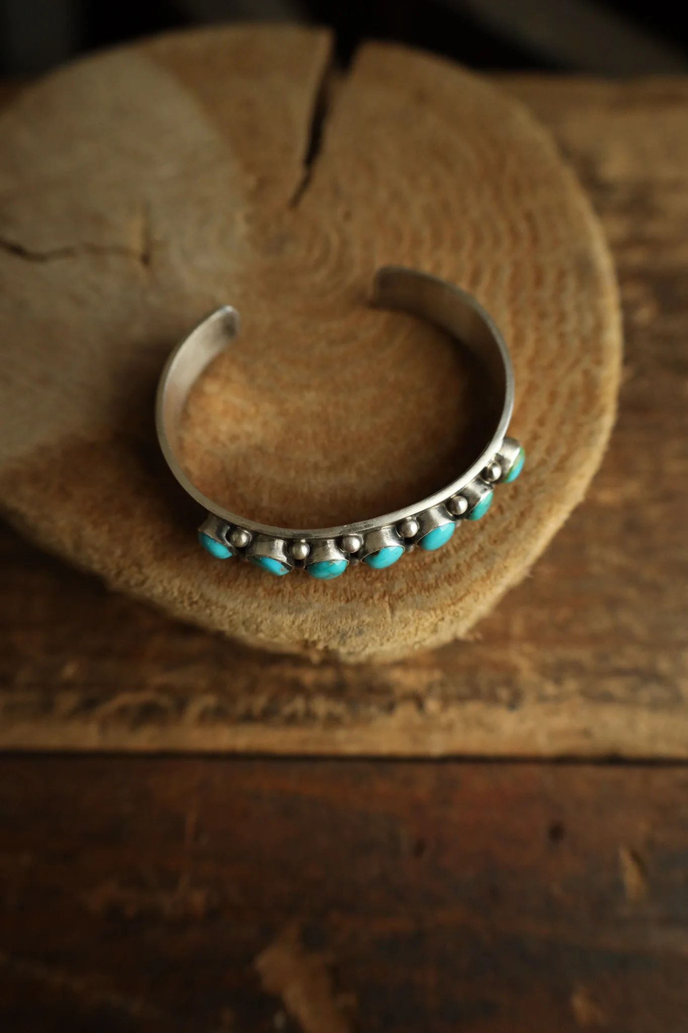7 Turquoise Stones 12 Sterling Silver Dots Cuff - Image 5