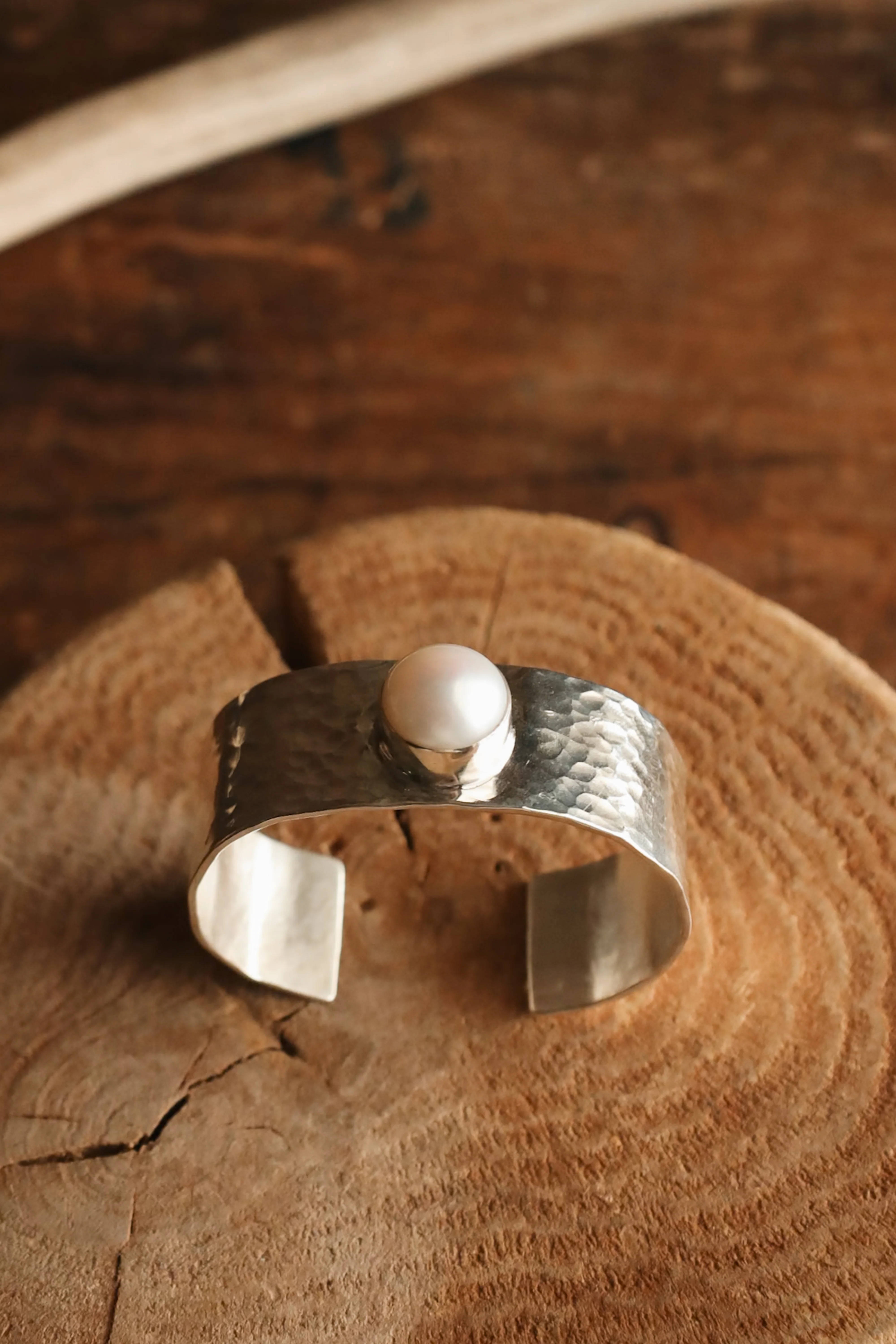 RICHARD SCHMIDT EXTRA LARGE RAISED MOTHER OF PEARL CUFF - Image 12