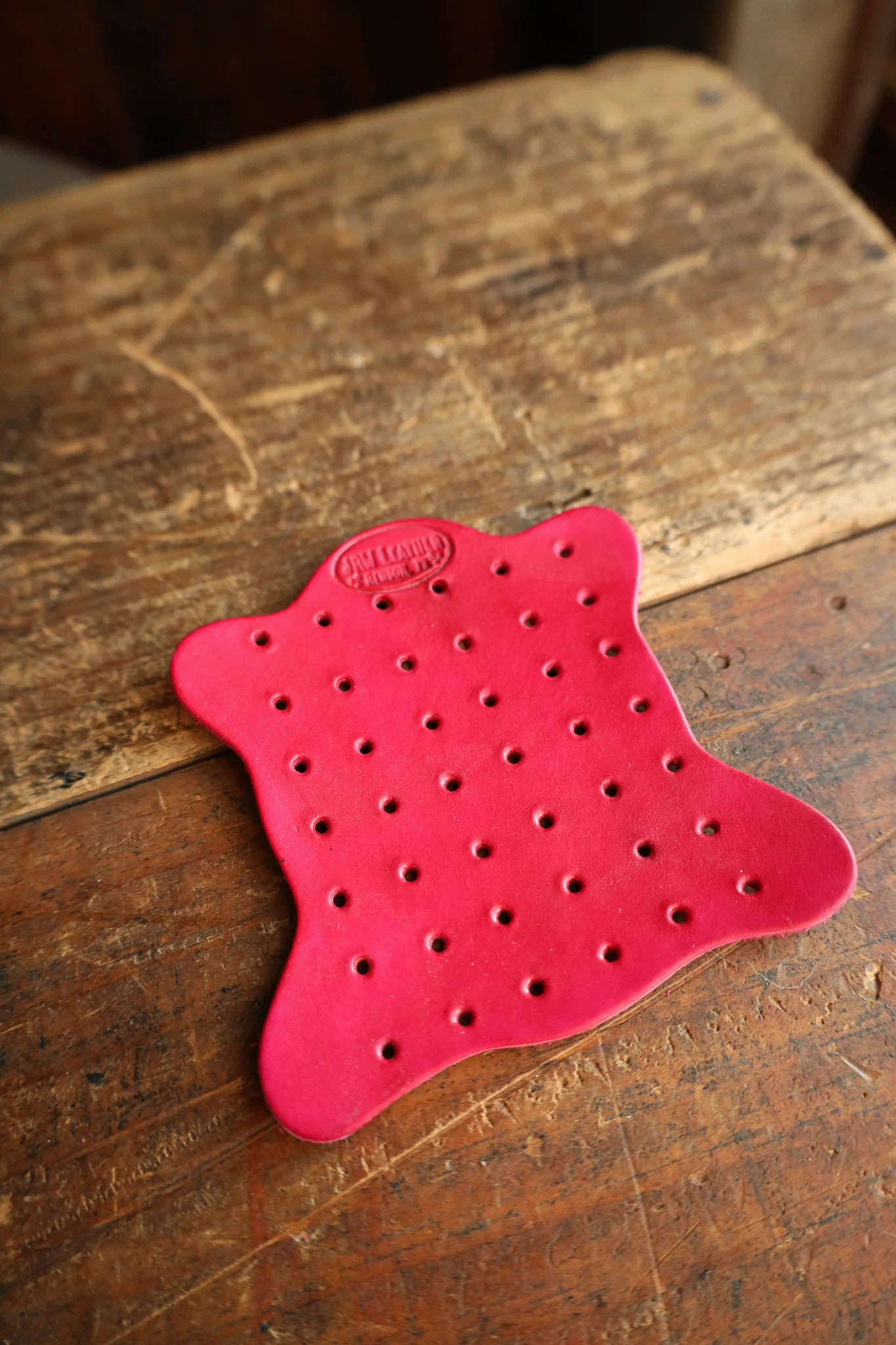 JRW Leather Earring Holder- Red - Image 3