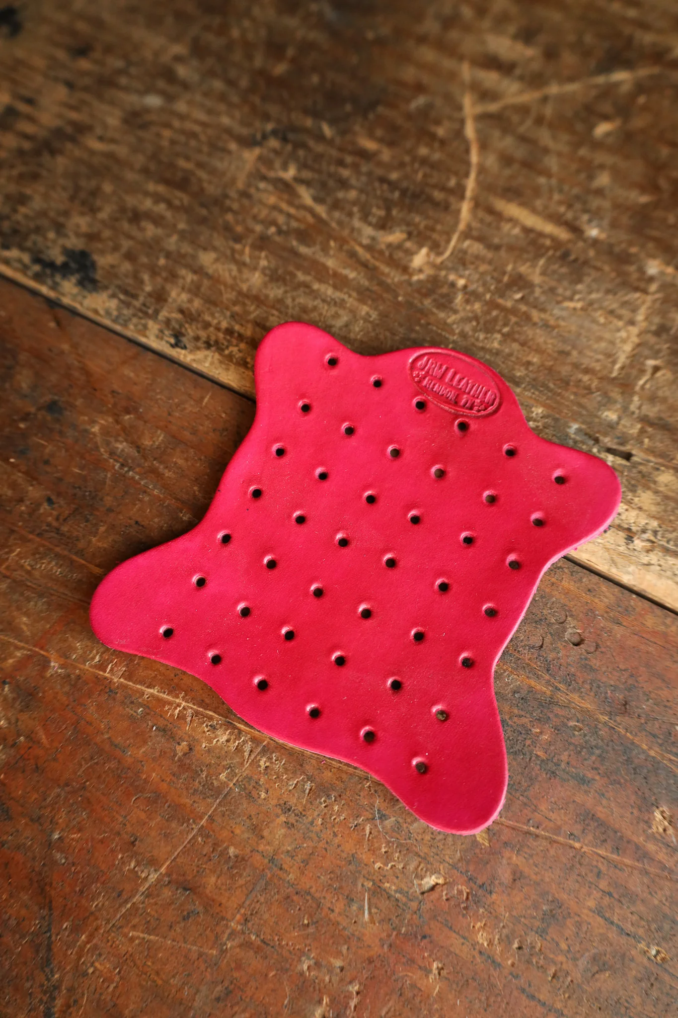 JRW Leather Earring Holder- Red - Image 4