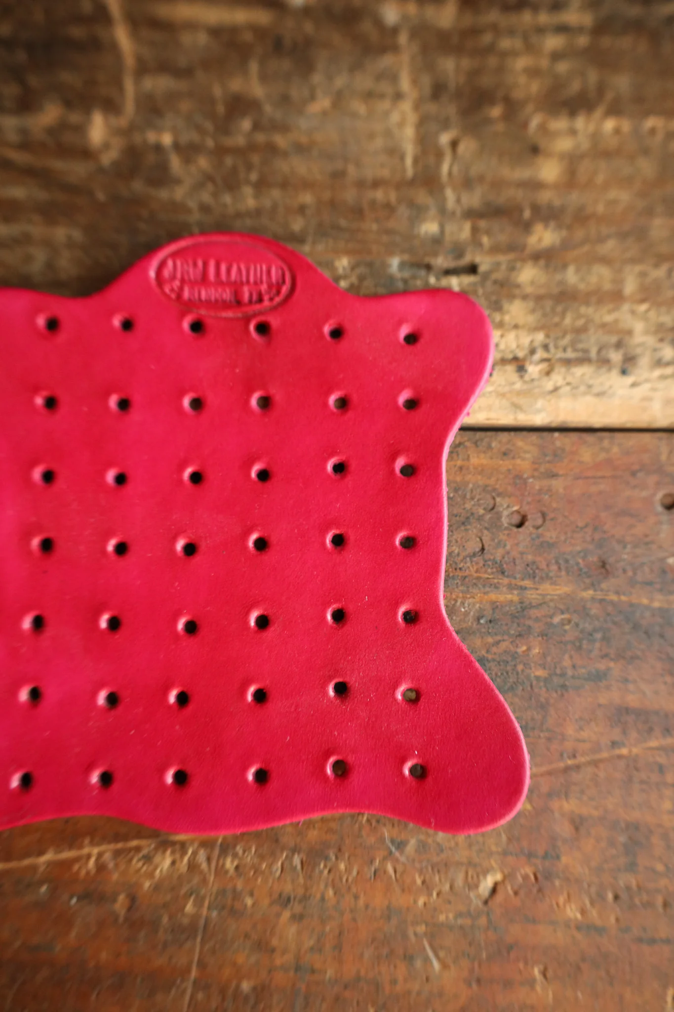 JRW Leather Earring Holder- Red - Image 5
