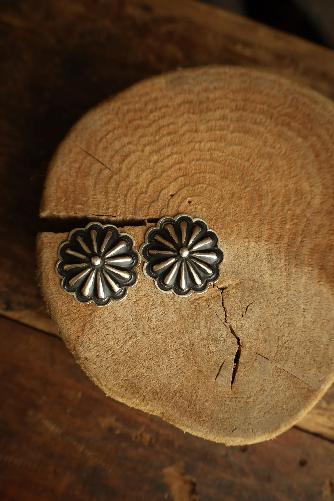 Starburst Scallop Post Earring - Image 2