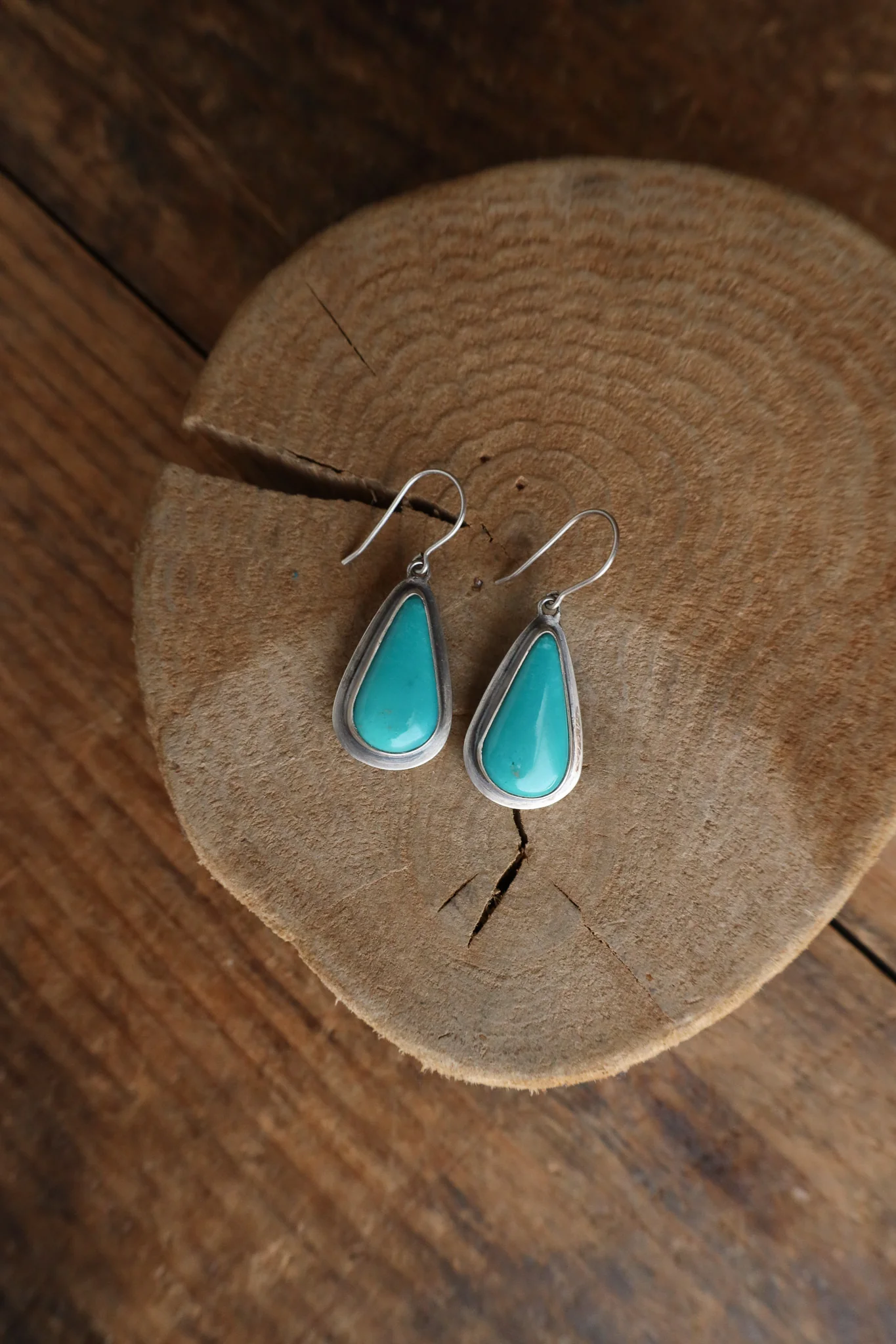 Peyote Bird Turquoise Teardrop Flat Frame Nomad Earring - Image 3