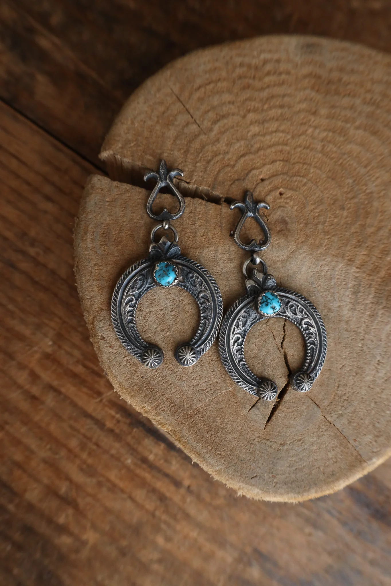 Peyote Bird Vintage Naja With Turquoise Stone Post Earring - Image 3