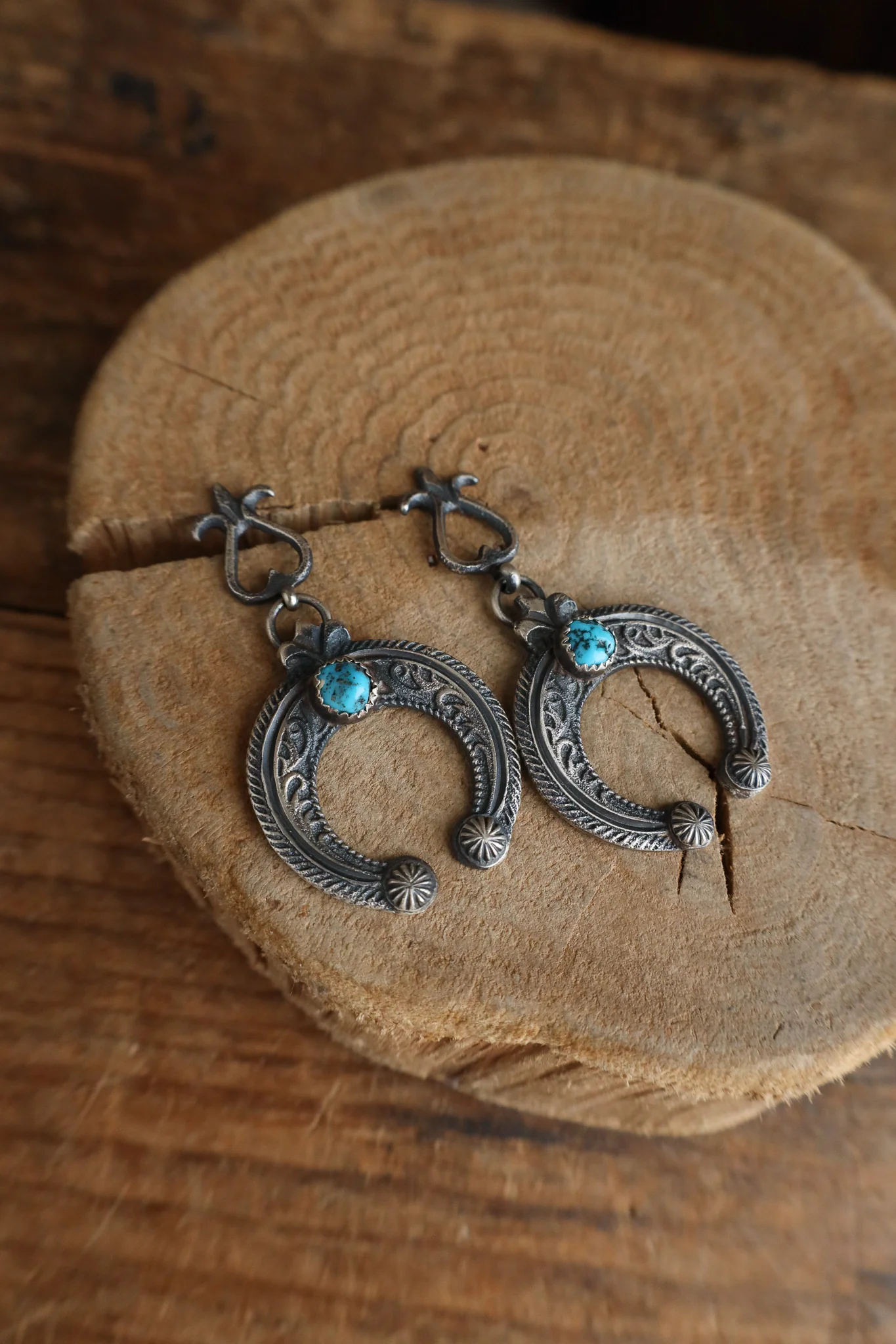 Peyote Bird Vintage Naja With Turquoise Stone Post Earring - Image 4