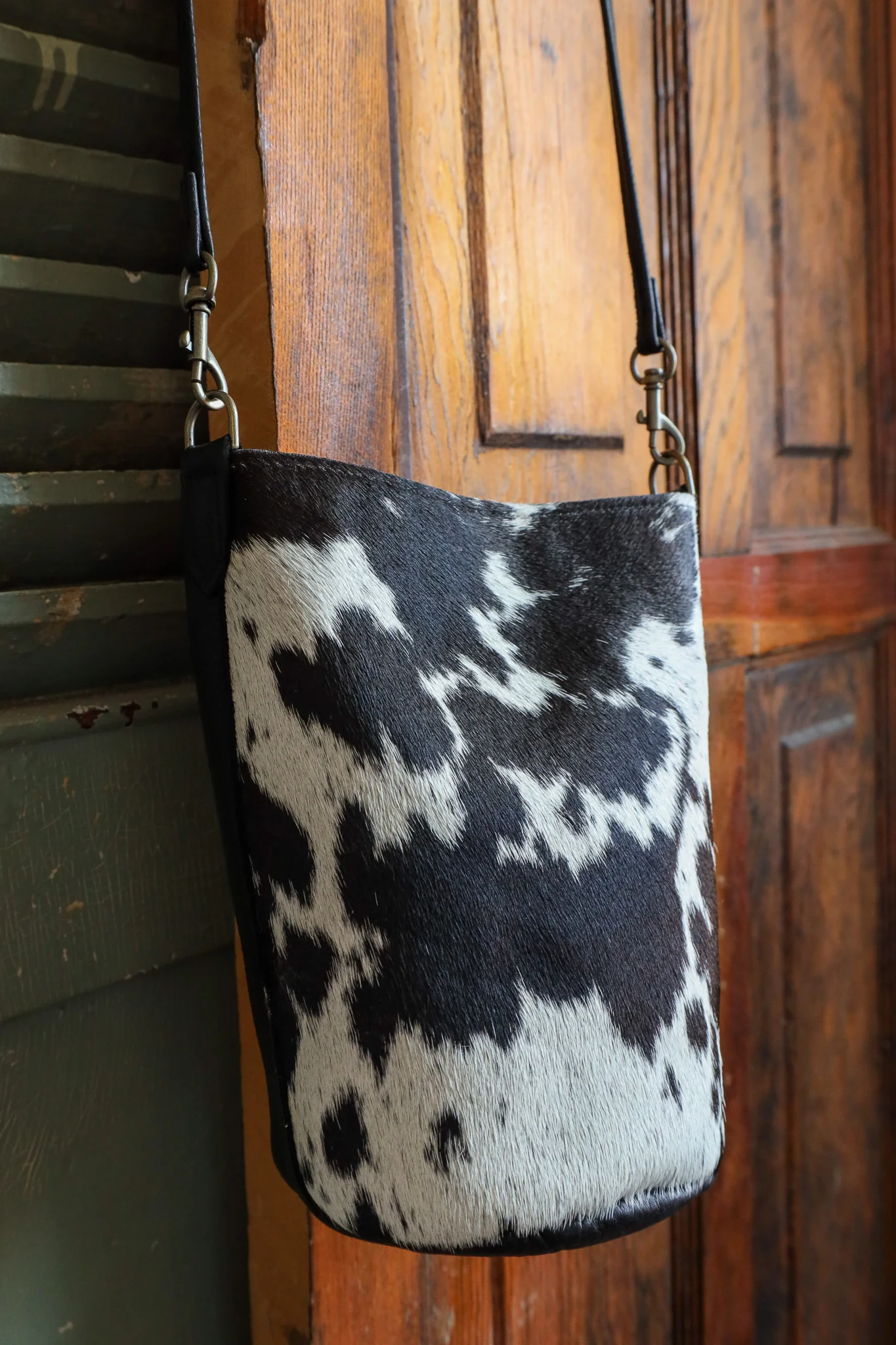 Two Bar West Hair on Hide Bucket Handbag - Image 3