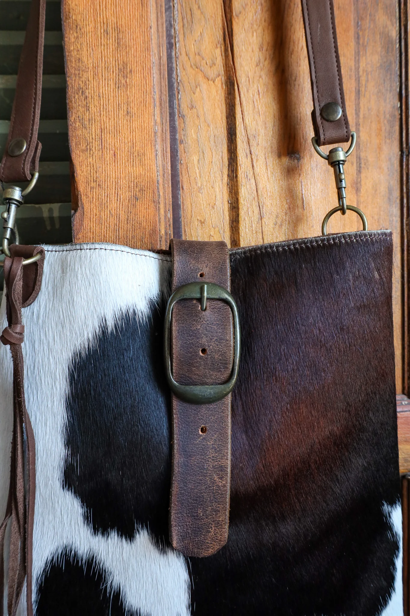 Two Bar West Kansas Brown and White Cowhide Handbag - Image 3