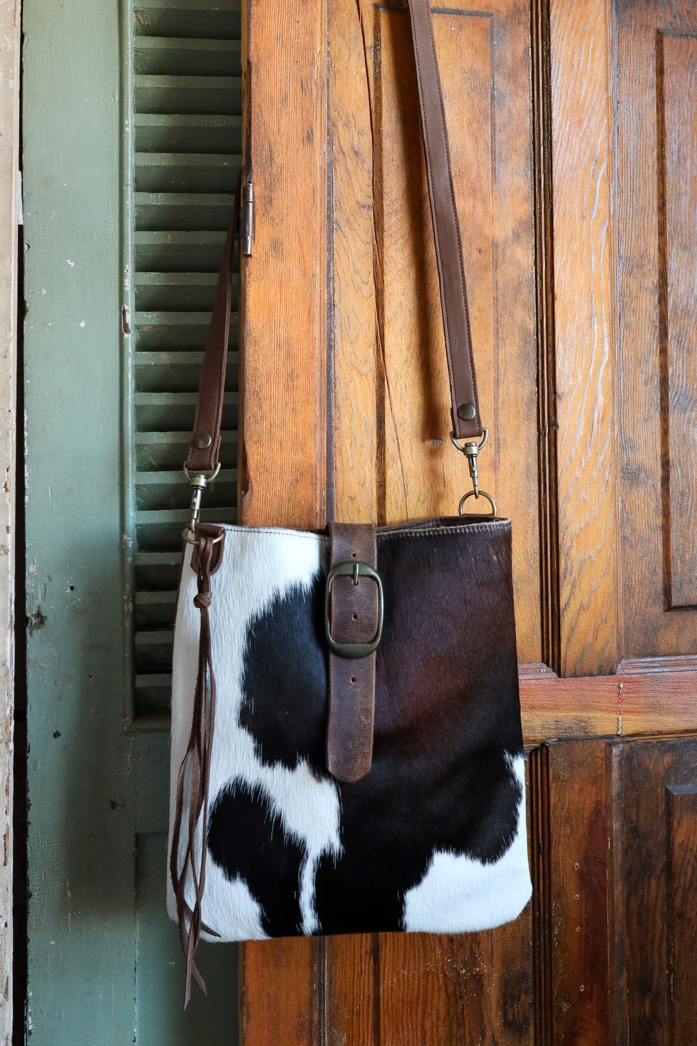 Two Bar West Kansas Brown and White Cowhide Handbag - Image 7
