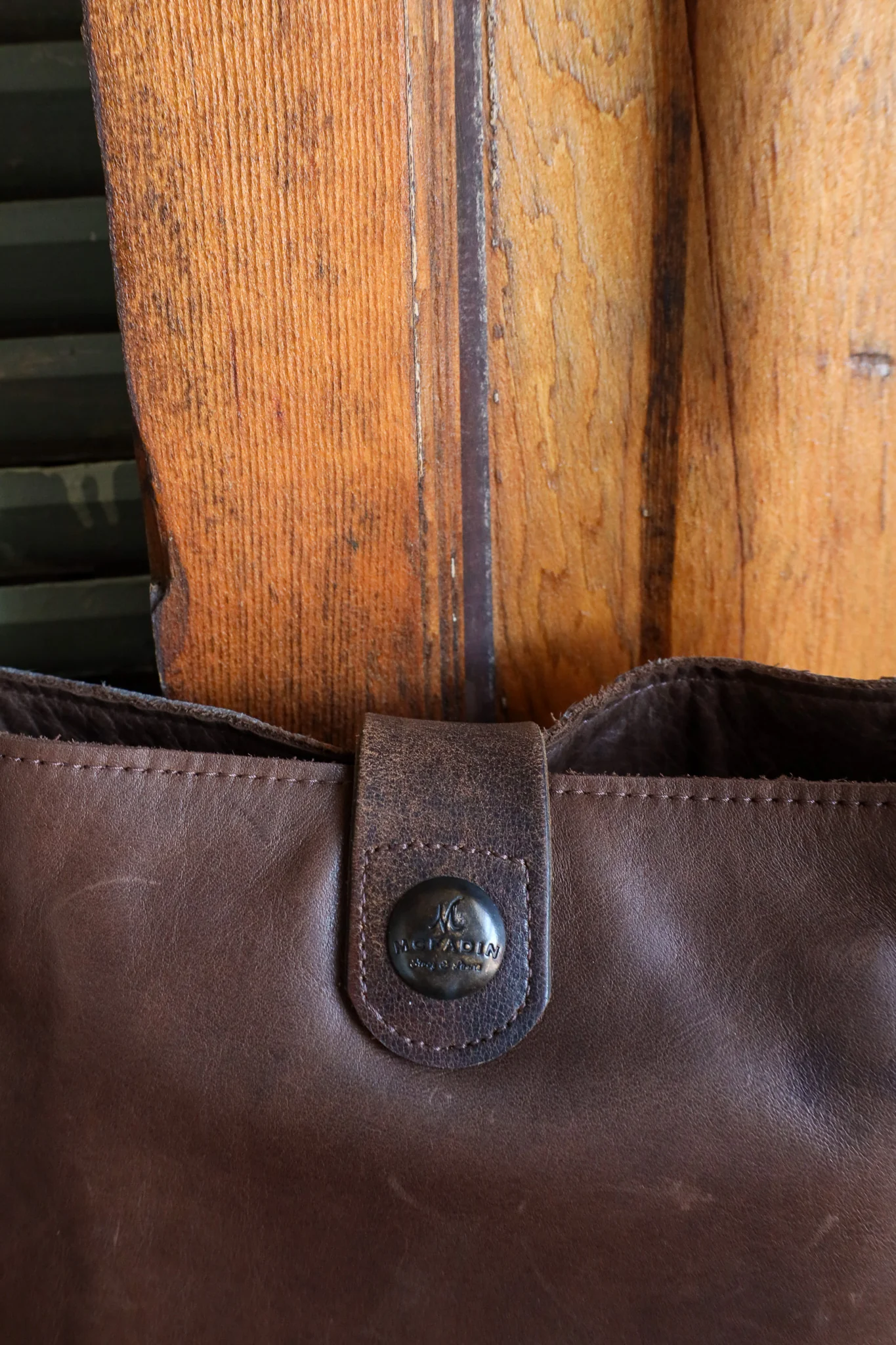 Two Bar West Kansas Brown and White Cowhide Handbag - Image 9