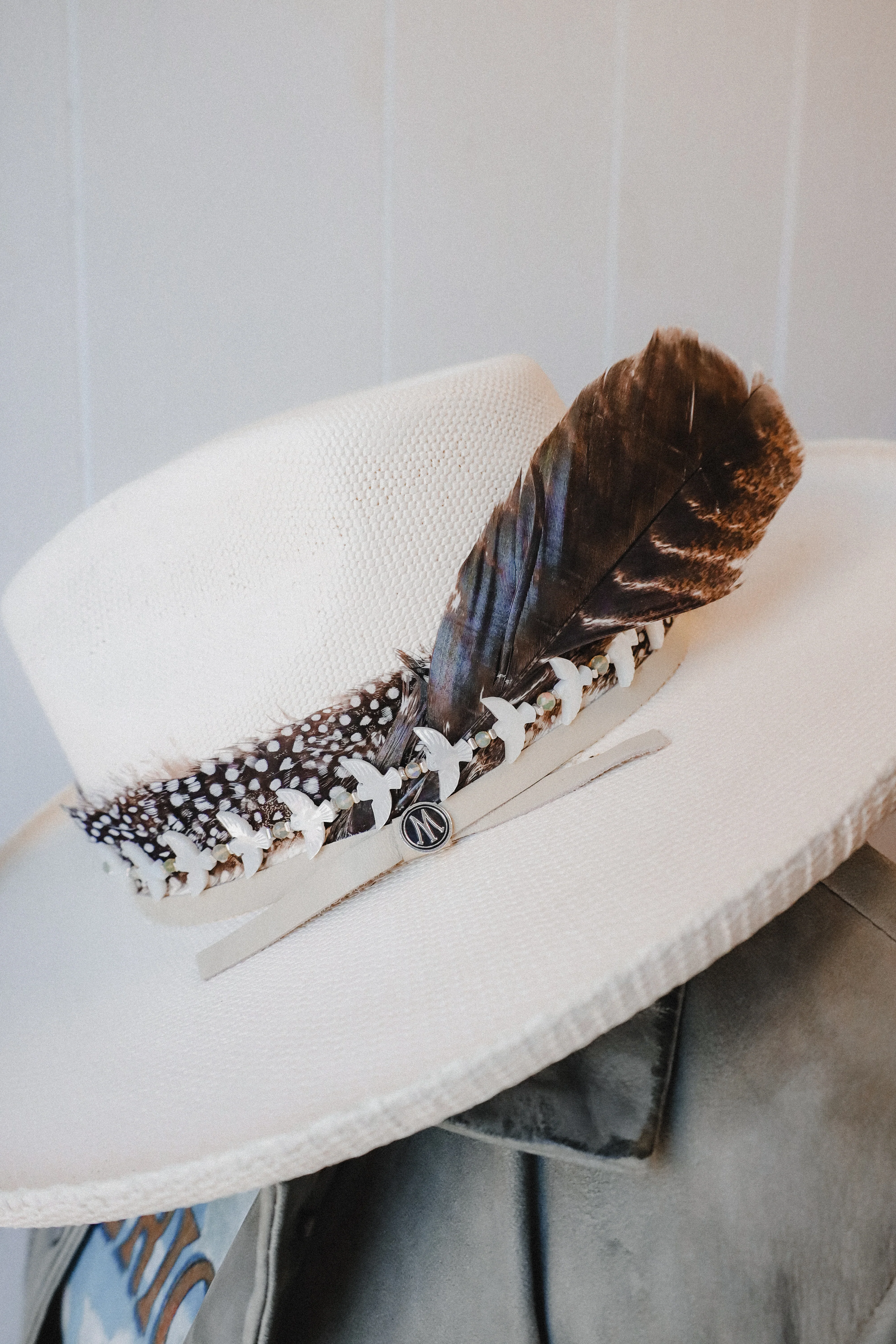 BLACK AND WHITE DOT FEATHER HATBAND - Image 6