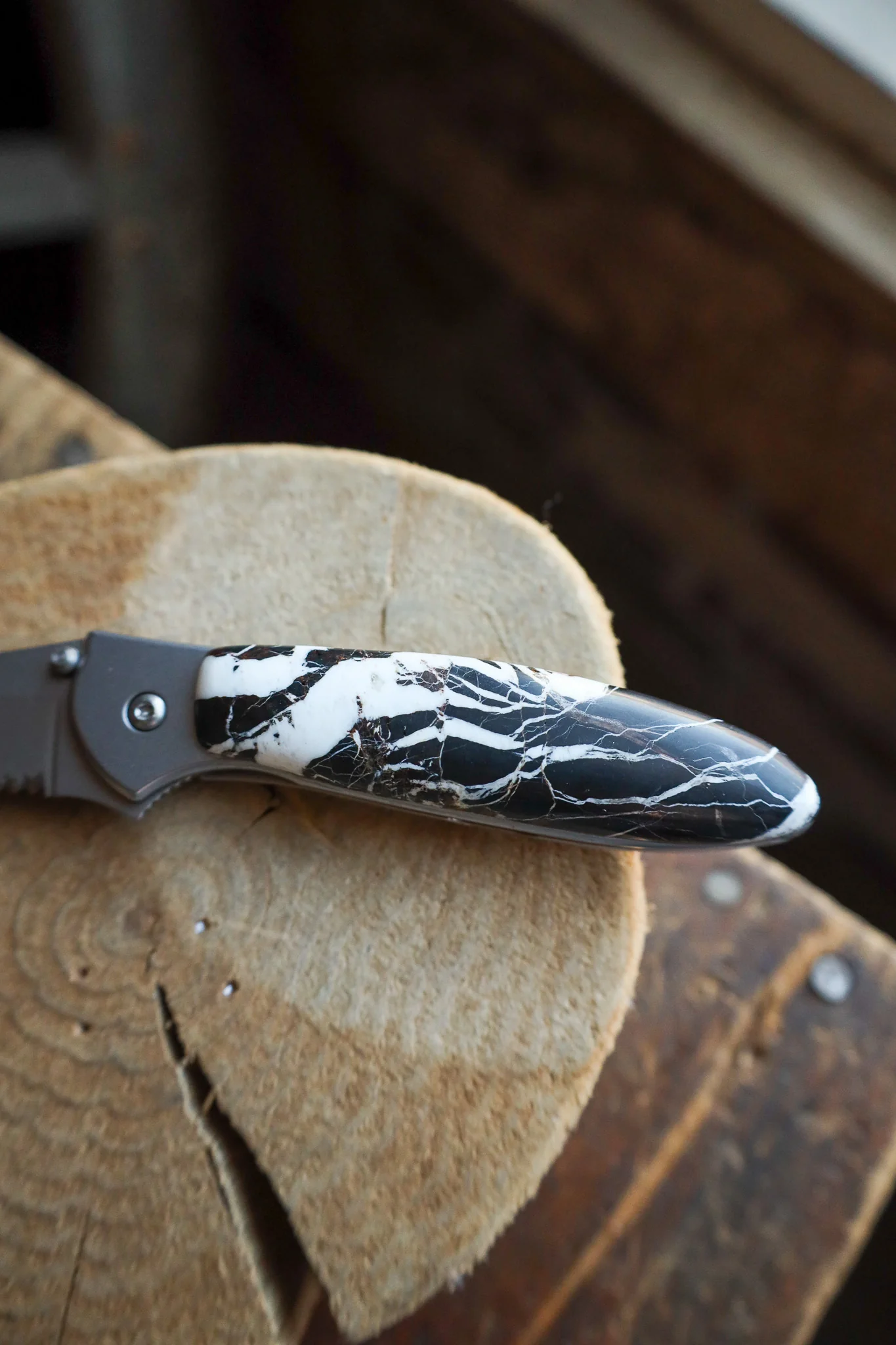 White Buffalo Knife - Image 6