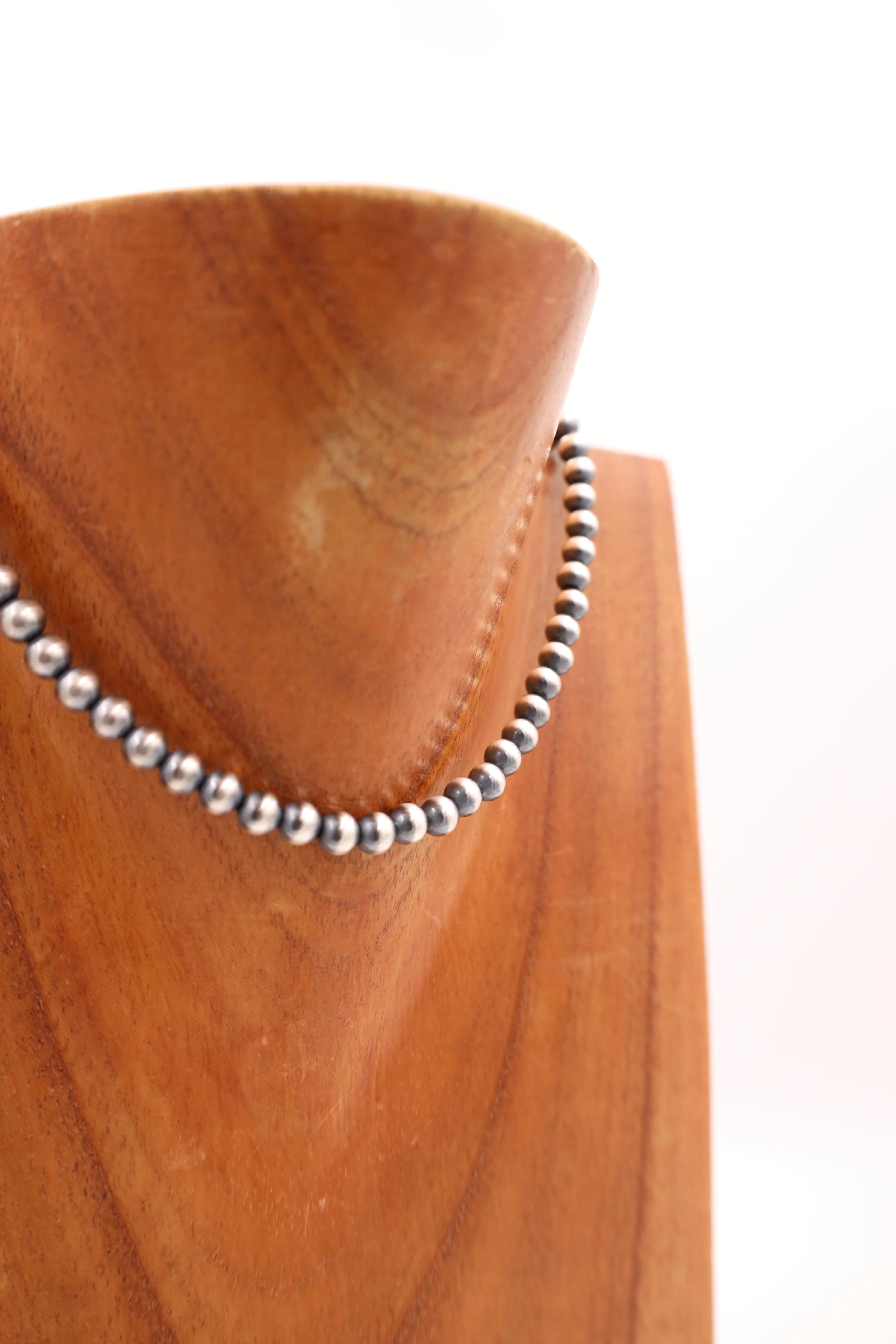 Sterling Silver Navajo Pearl 14" 6MM Necklace - Image 5