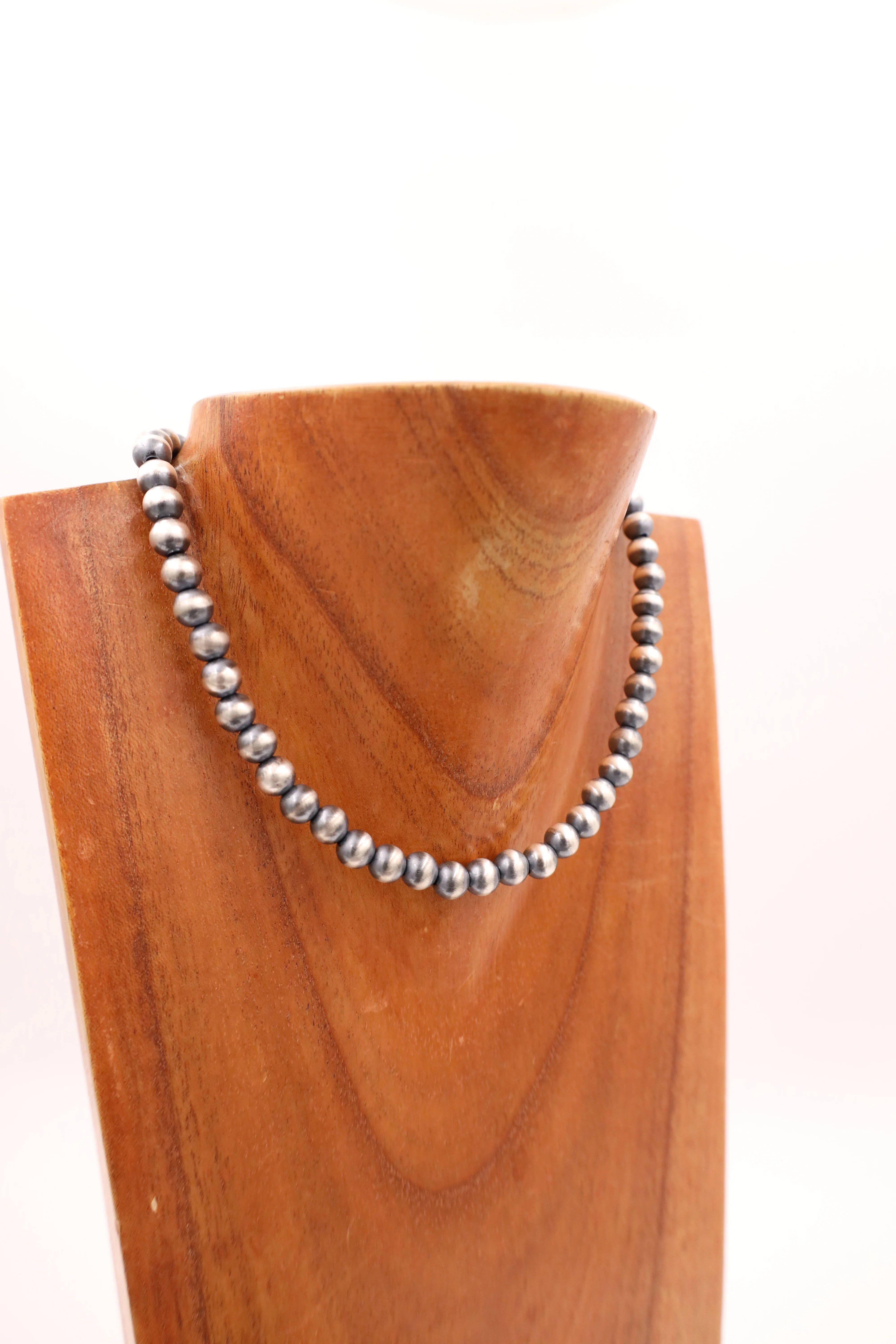 Sterling Silver Navajo Pearl 18" 8MM Necklace - Image 2