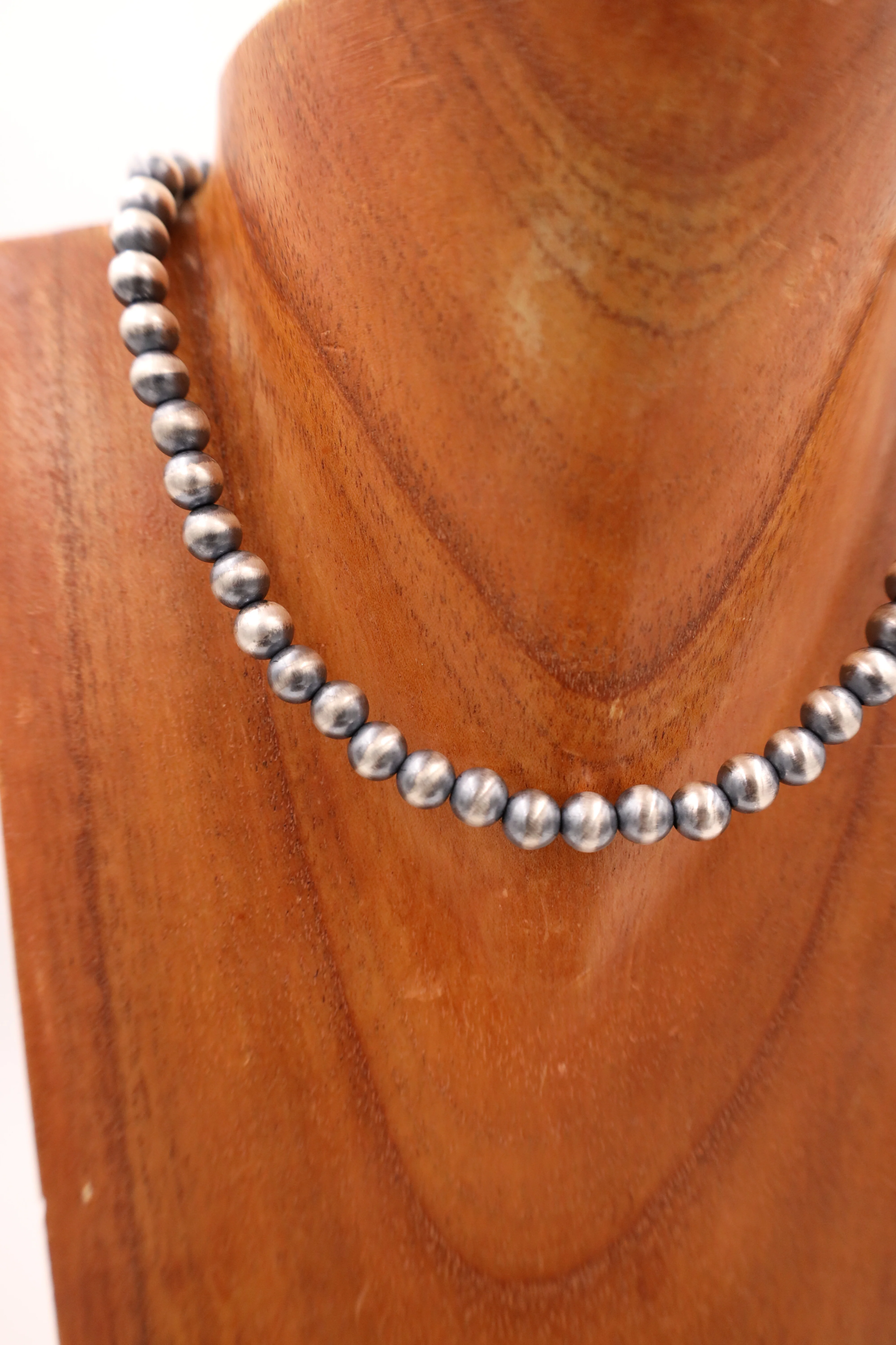 Sterling Silver Navajo Pearl 18" 8MM Necklace - Image 3